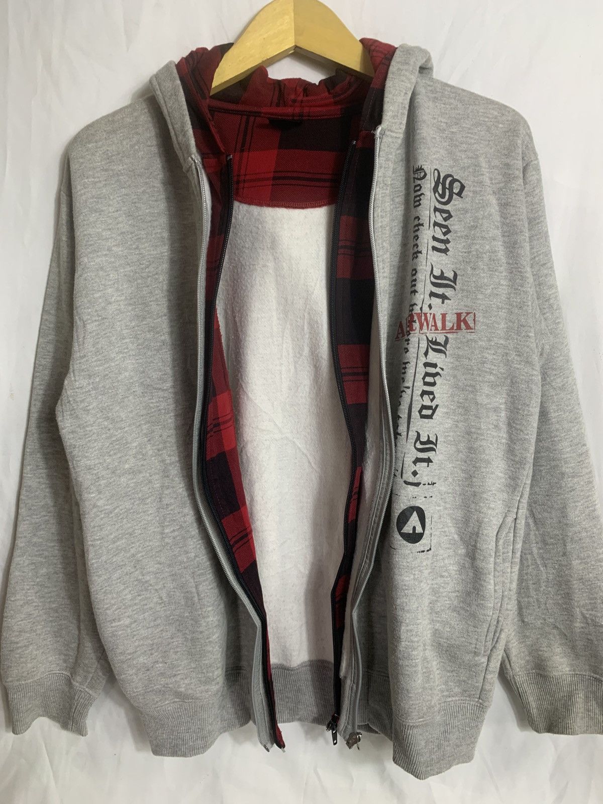 Japanese Brand Airwalk Doublelayer Zip style Size US M / EU 48-50 / 2 - 7 Thumbnail