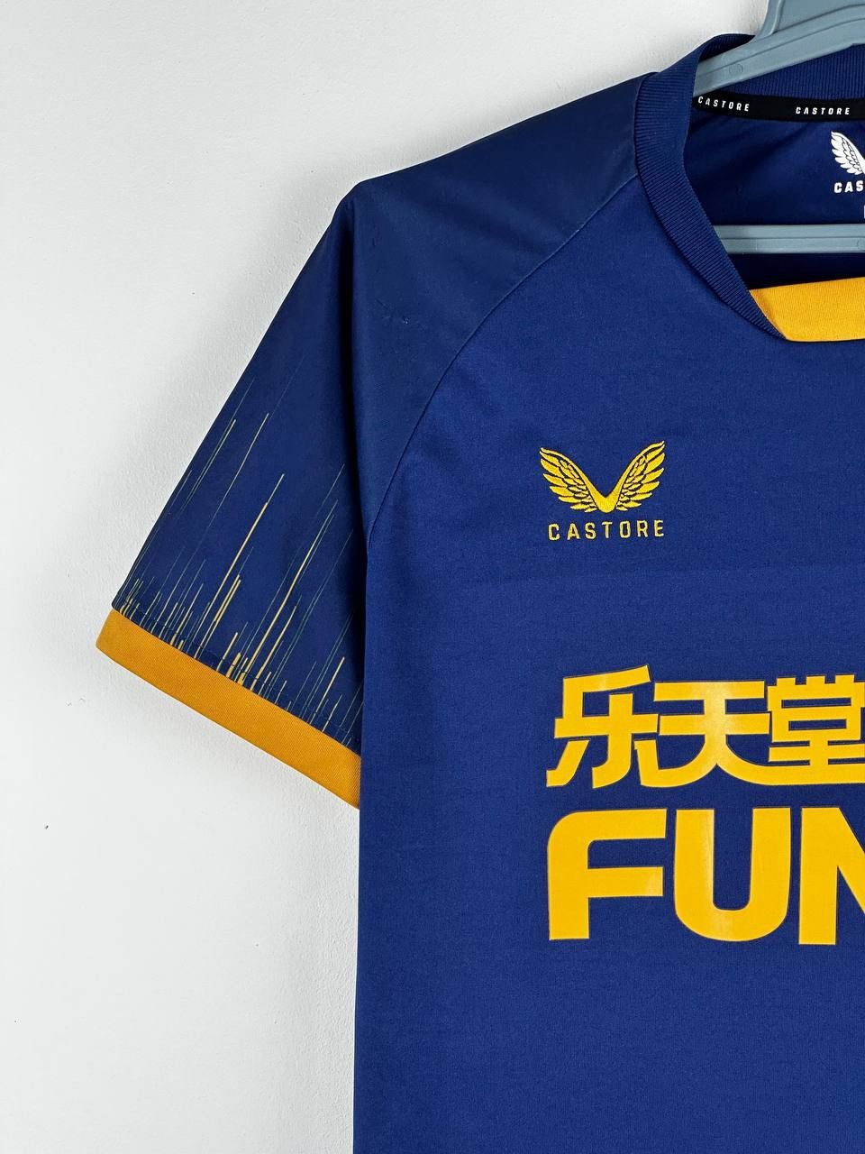 Castore × Vintage Newcastle United Away Jersey 2022/2023 Size US M / EU 48-50 / 2 - 5 Thumbnail