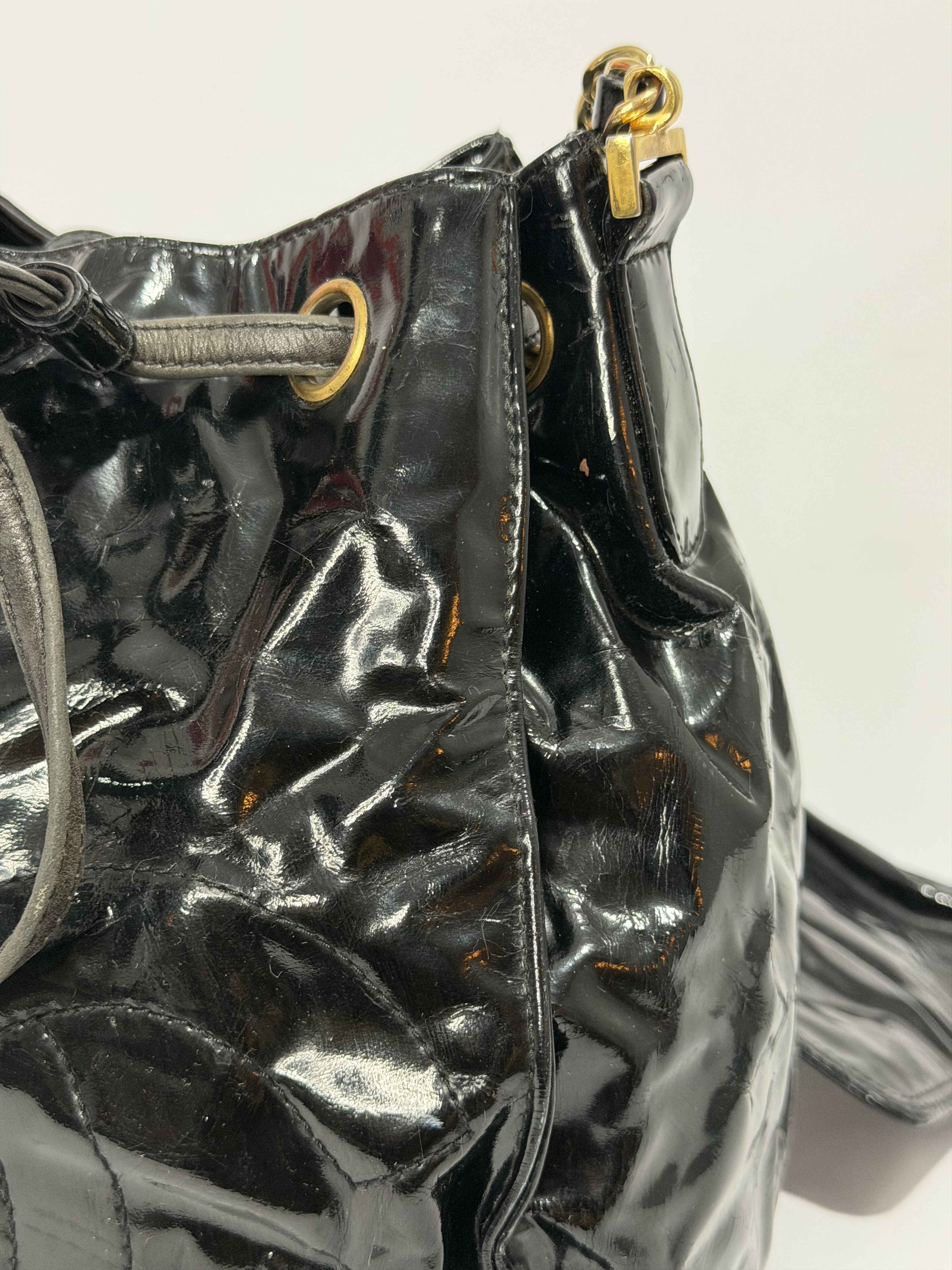 Chanel Vintage Chanel CC Patent Bucket Bag Size ONE SIZE - 10 Thumbnail
