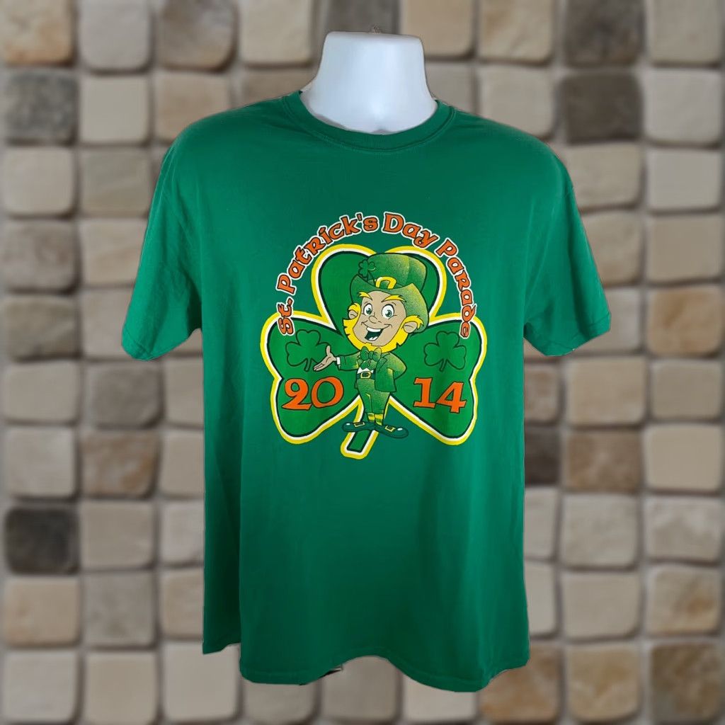 Vintage Saint Patrick's Day Parade Green Irish Mens L Fireball Whisky T Shirt 2014 Size US L / EU 52-54 / 3 - 1 Thumbnail