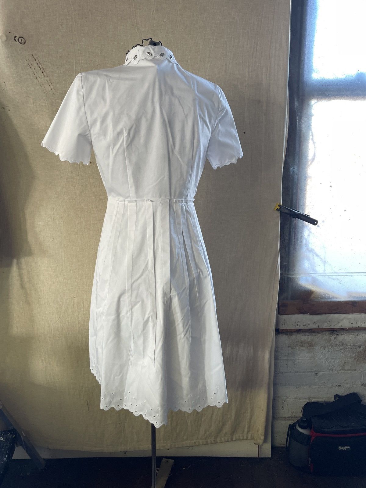 Elie Tahari Elie Tahari shirt dress with rivet and embroidered details Size S / US 4 / IT 40 - 2 Thumbnail