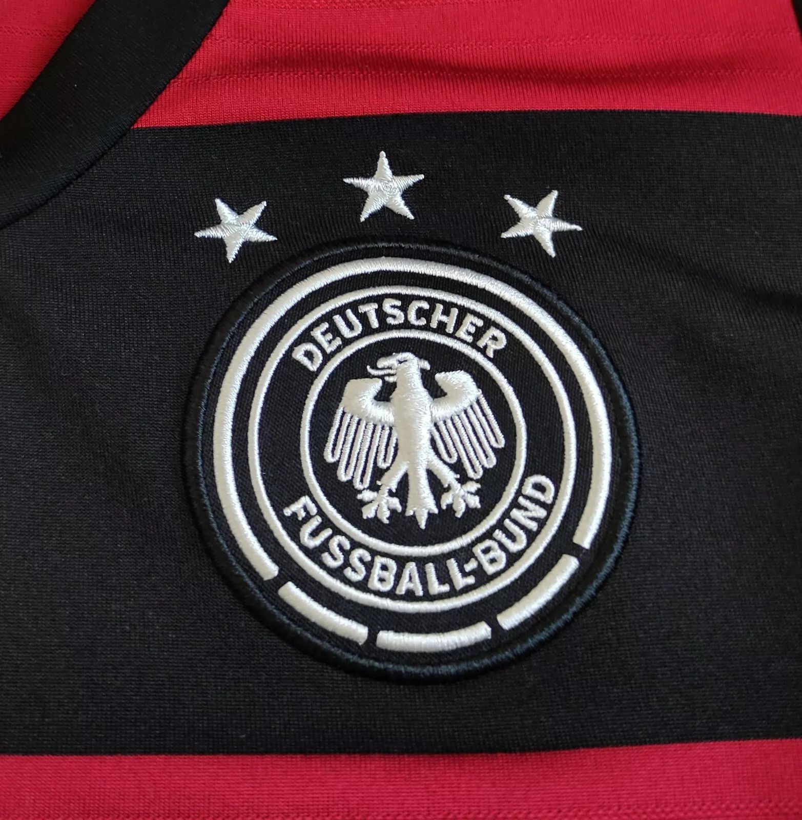 Adidas GERMANY NATIONAL TEAM 2014 2015 AWAY FOOTBALL JERSEY WOMEN Size M / US 6-8 / IT 42-44 - 3 Thumbnail