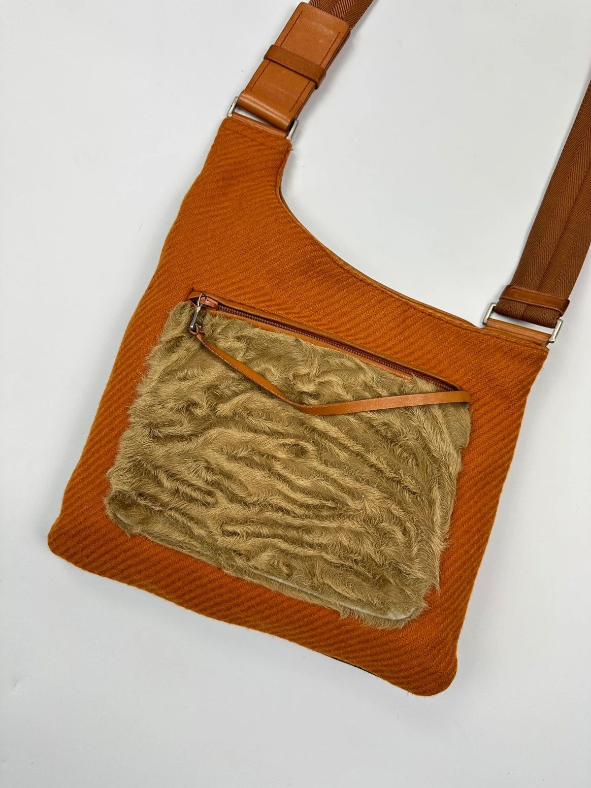 Prada Prada Milano FW99 Fur & Wool Sling Bag Crossbody Orange Flat Size ONE SIZE - 6 Thumbnail