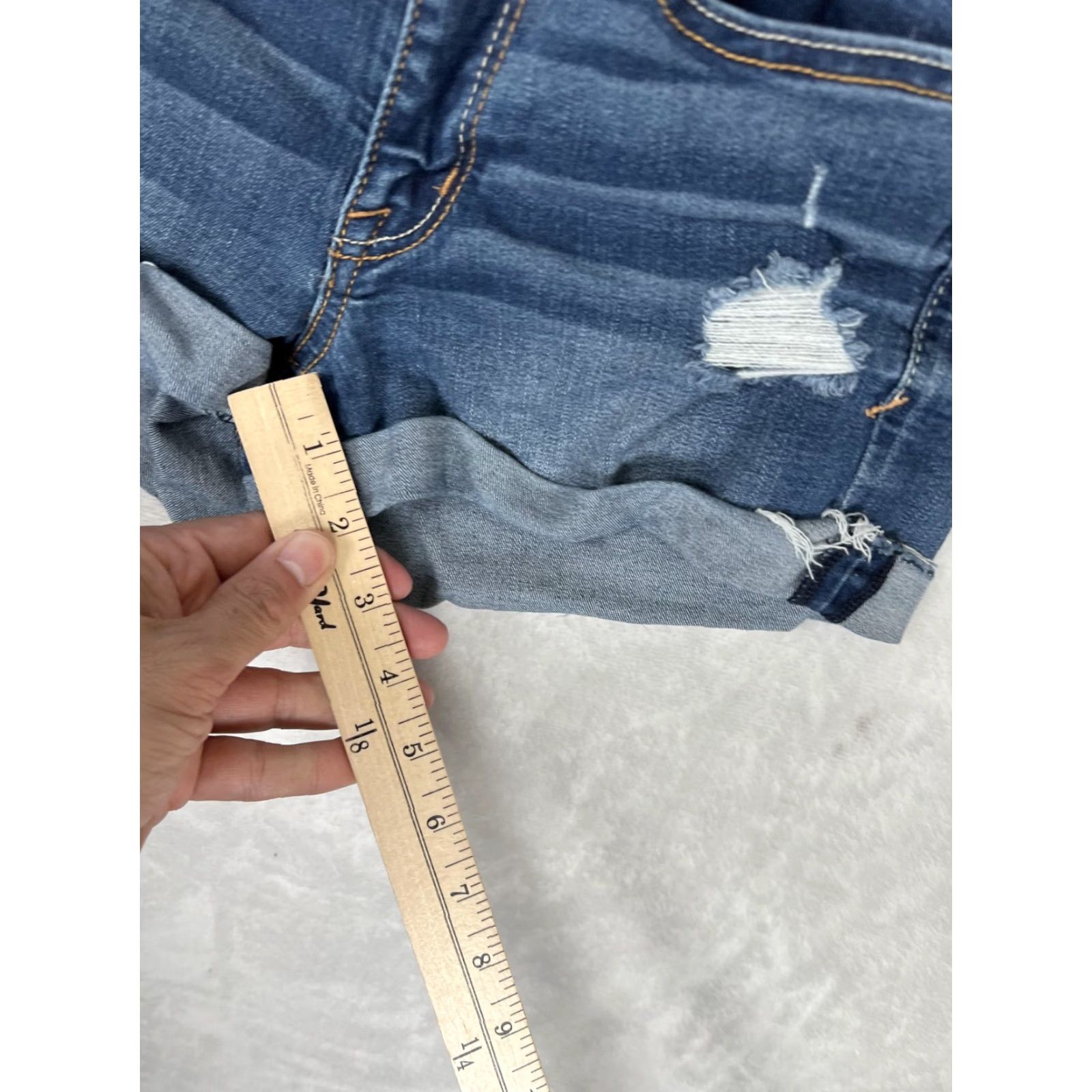 American Eagle Outfitters American Eagle Shorts Womens 6 Blue Super Stretch Denim Cutoff Cuffed Casual Size 28" / US 6 / IT 42 - 2 Thumbnail