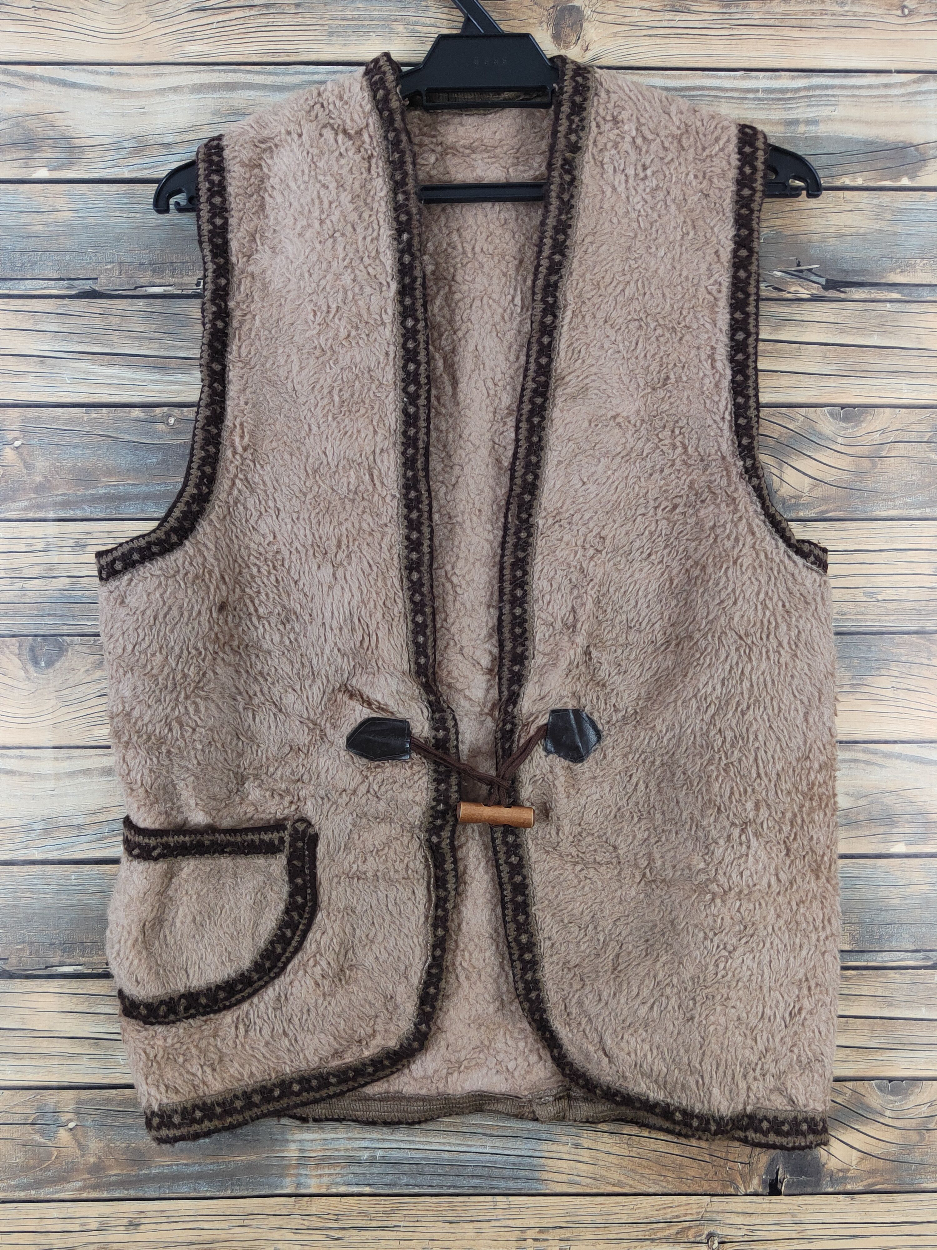 Japanese Brand × Vintage Vintage Japanese Brand Brown Fur Faux Toggle Vests Size S / US 4 / IT 40 - 1 Thumbnail