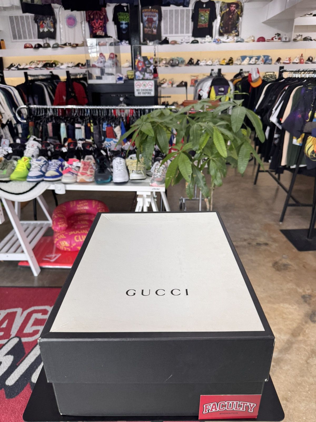 Gucci Gucci Flashtrek Green Blue Size 6.5 (2023) Size US 6.5 / EU 39-40 - 11 Thumbnail