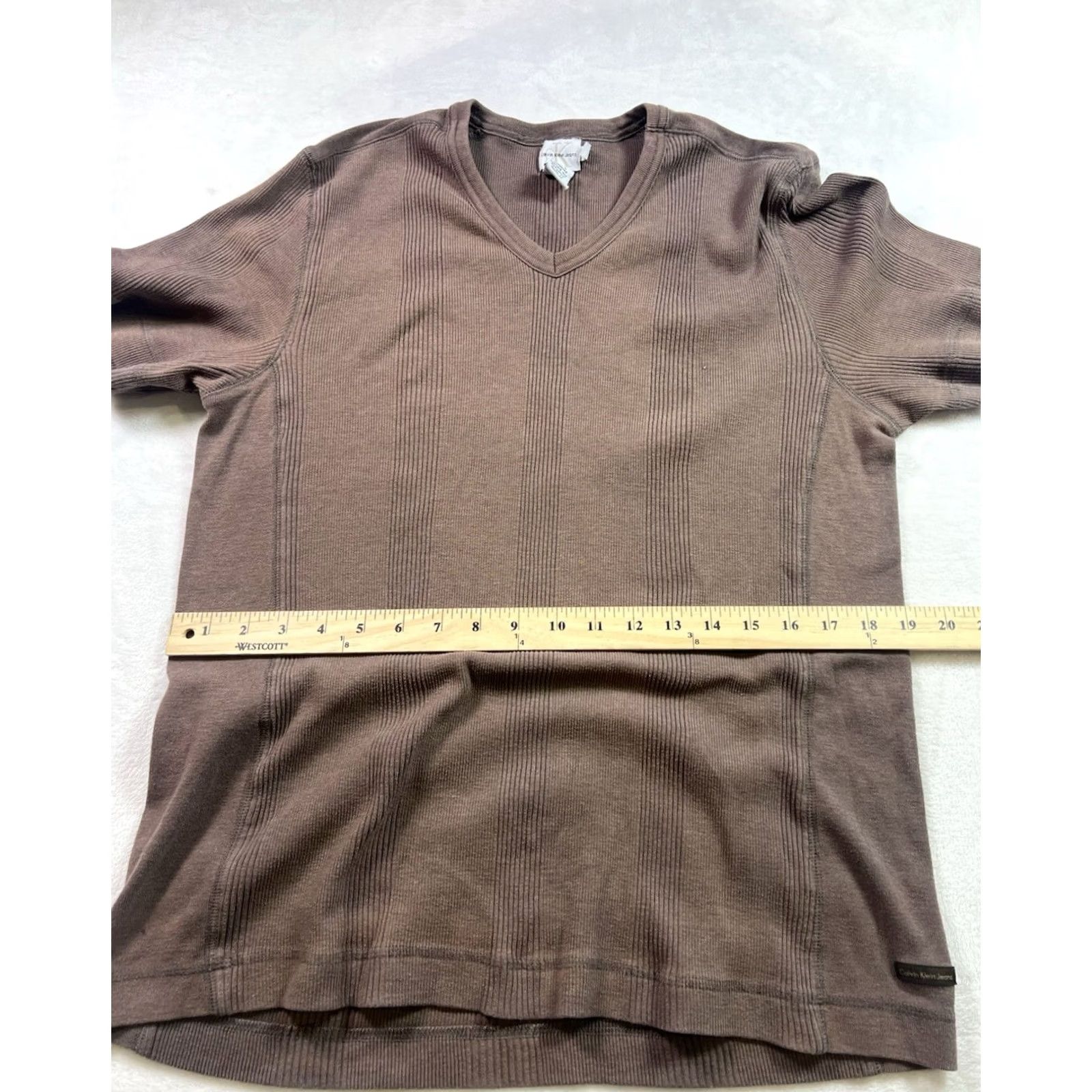 Calvin Klein Calvin Klein Ribbed V-Neck Shirt Men's L Brown Short Sleeve Pullover Knit Logo Slim Casual Shirt Size US L / EU 52-54 / 3 - 2 Thumbnail