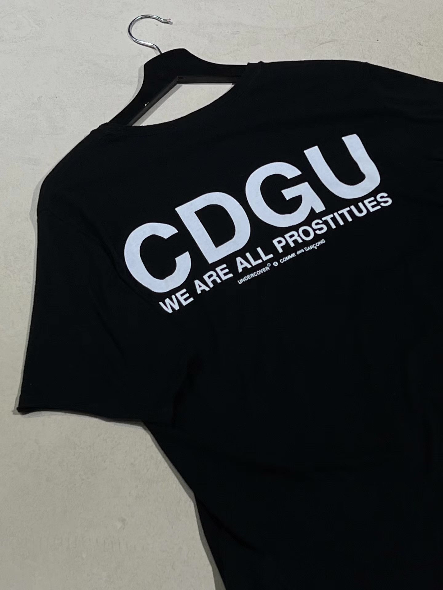 Undercover Undercover × CDG Short Sleeve T‑Shirt Q13 Size US L / EU 52-54 / 3 - 3 Thumbnail