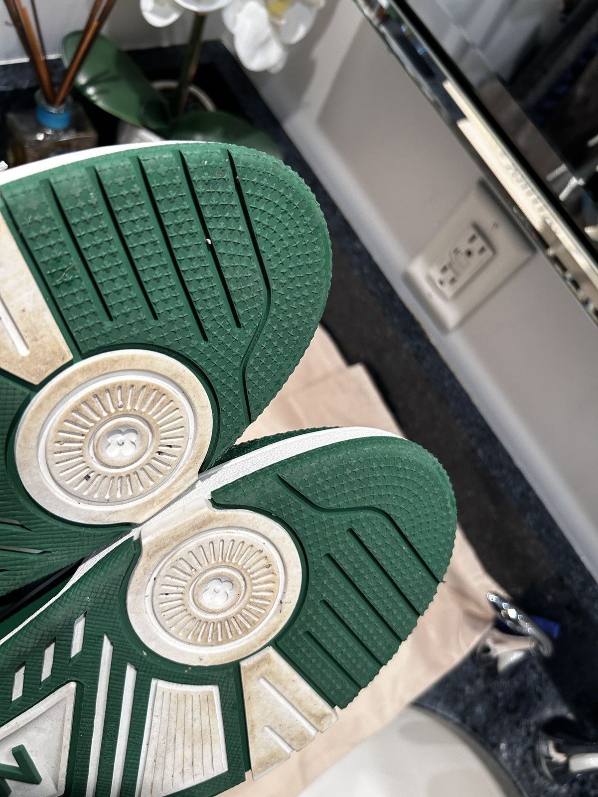 Louis Vuitton Louis Vuitton Skate Trainer ‘Green Size US 11 / EU 44 - 5 Thumbnail