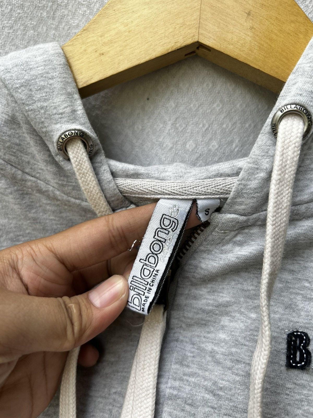 20471120 × Billabong × Japanese Brand Billabong Number 73 Hoodie Zip Up Style Size US S / EU 44-46 / 1 - 8 Thumbnail