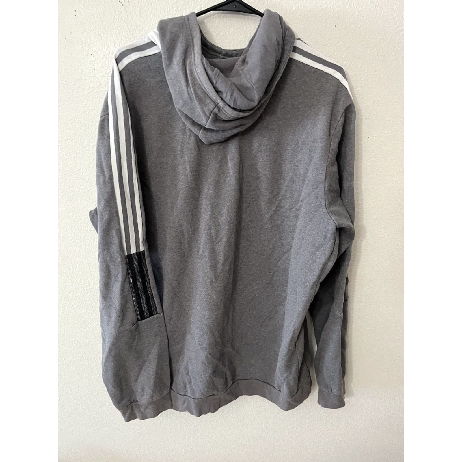 Adidas Adidas Jacket Mens XL Gray Game Mode Bombe Training AV1008 Size US XL / EU 56 / 4 - 4 Thumbnail