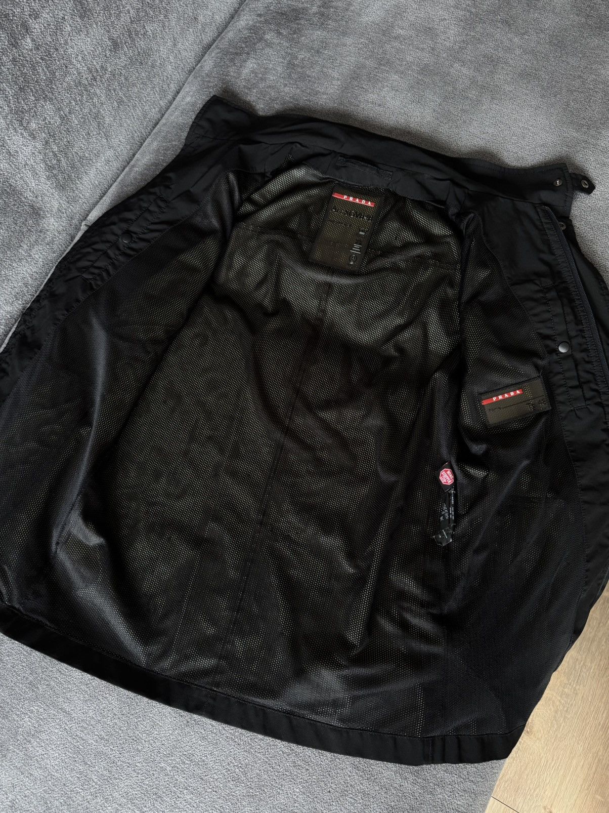 Prada Vintage 2000s Prada Red Tab Windstopper Bomber Jacket Size US M / EU 48-50 / 2 - 11 Thumbnail