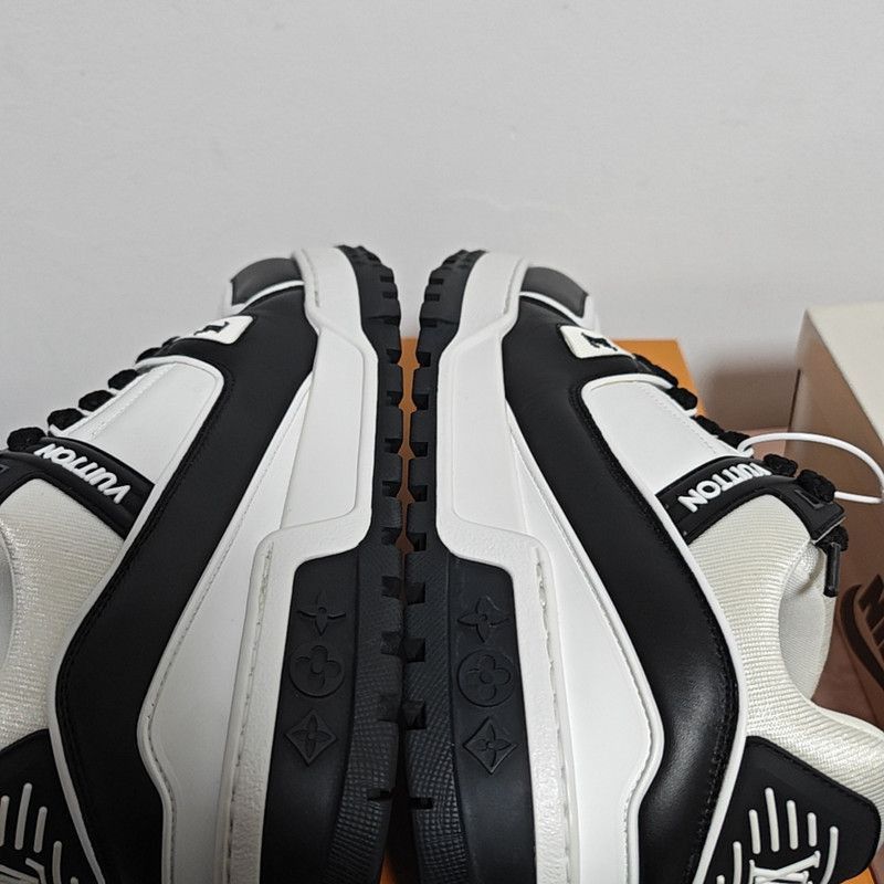 Louis Vuitton Louis Vuitton Trainer Maxi Low-Top Sneakers -2508 Size US 10.5 / EU 43-44 - 8 Thumbnail