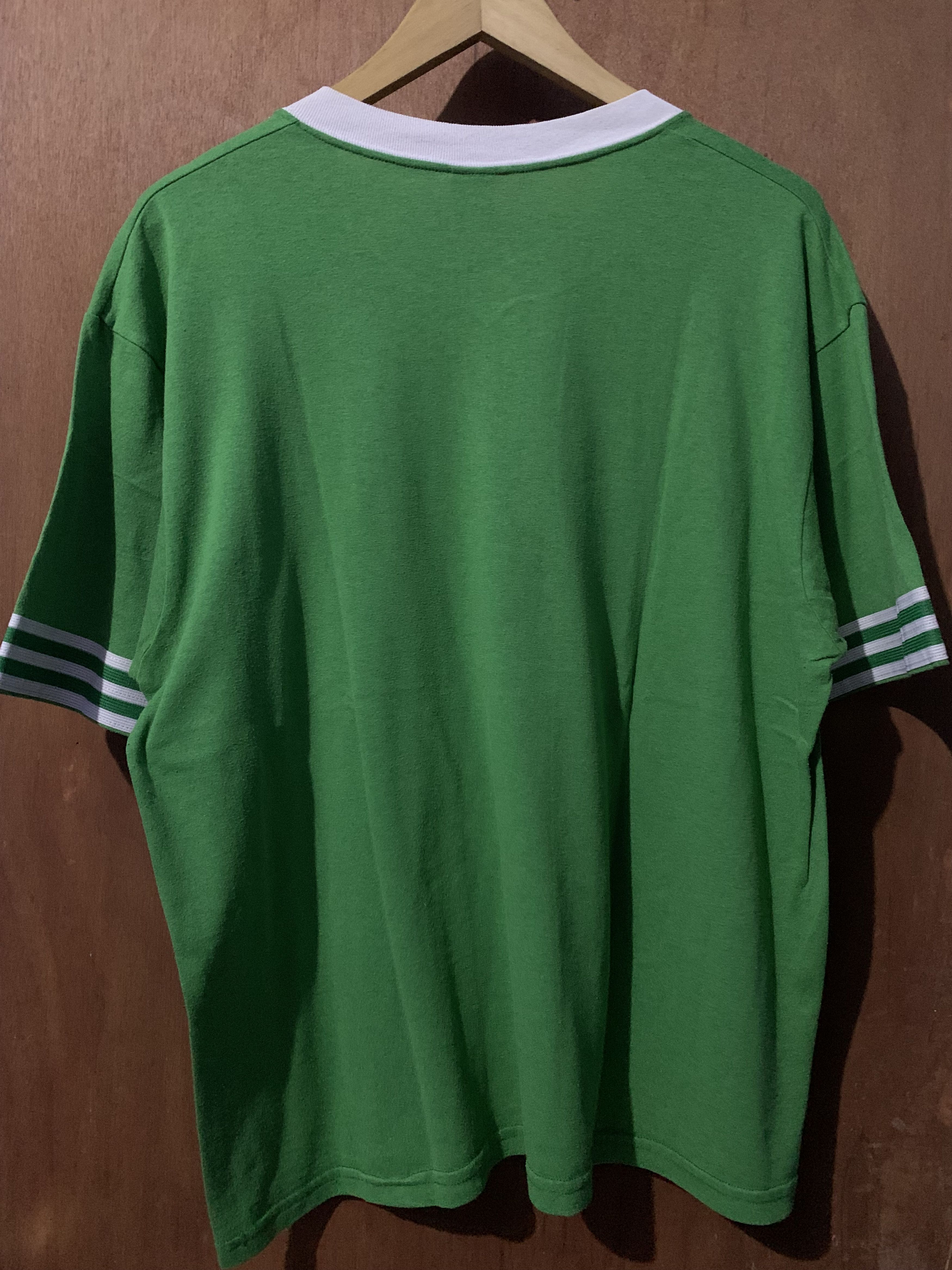 Band Tees Green Day Kiss Me Im Punk Cinder Block 2002 Soffe Shirts Tag Size US XL / EU 56 / 4 - 8 Thumbnail