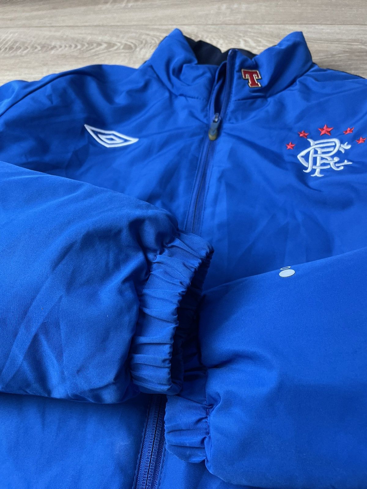 Umbro Glasgow Rangers Home football Umbro Puffer jacket L Men Size US L / EU 52-54 / 3 - 8 Thumbnail