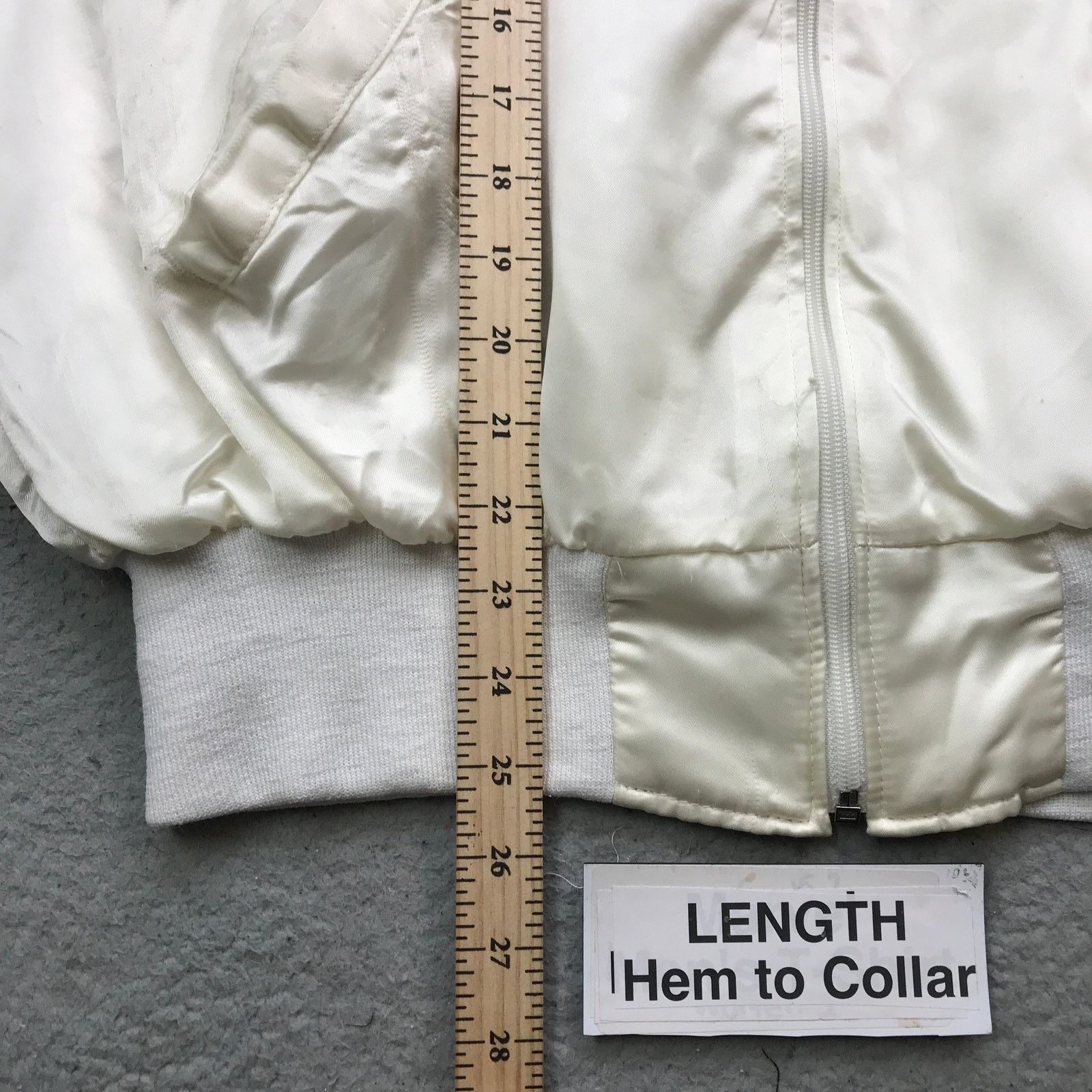 Holloway Vintage 80s Holloway Cham Club Bomber Jacket Mens L White Size US L / EU 52-54 / 3 - 11 Thumbnail