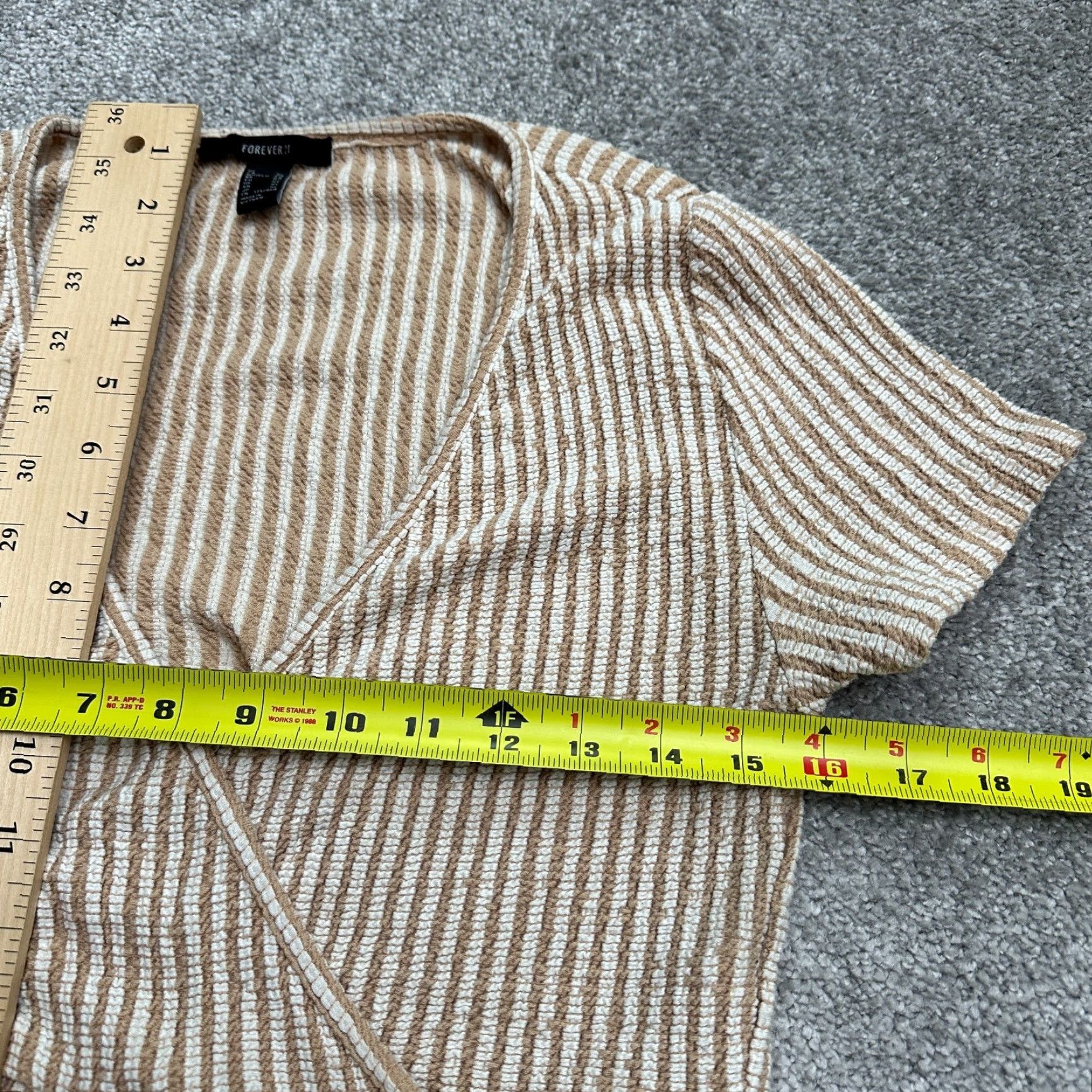 Forever 21 Forever 21 Blouse Shirt Juniors XL Brown White Striped V-Neck Short Sleeve Knit Top Ladies Womens Size XL / US 12-14 / IT 48-50 - 7 Thumbnail