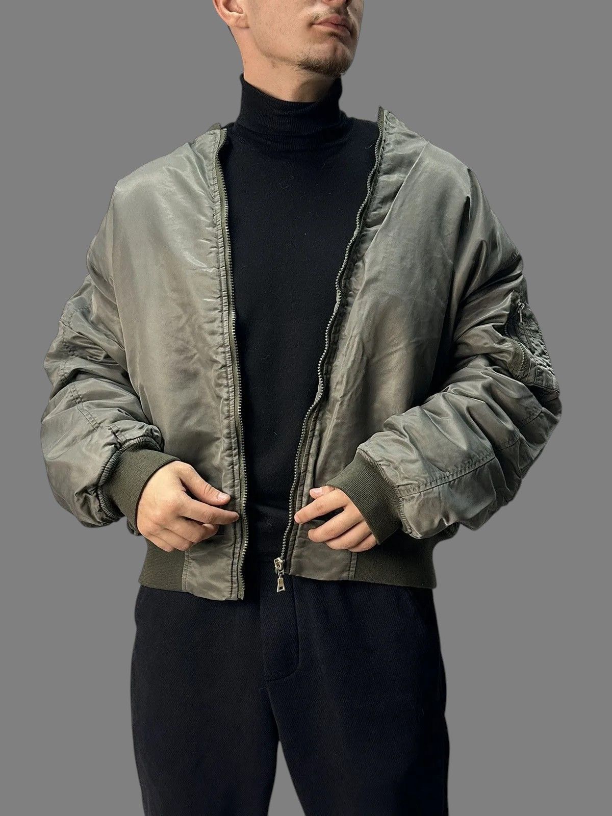 Le Grande Bleu (L.G.B.) MA1 CROPPED Military Green JACKET Oversized Bomber Vintage Size US XXL / EU 58 / 5 - 2 Thumbnail