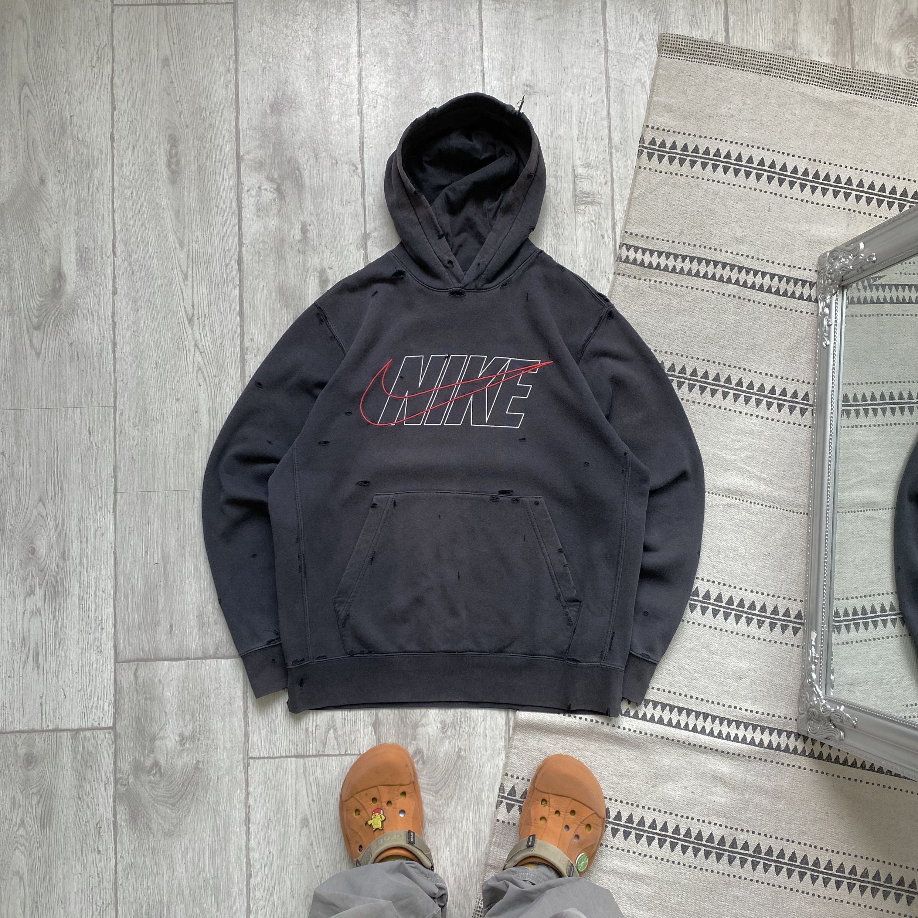 Nike 🦏 Thrashed Nike hoodie center logo swoosh Size US M / EU 48-50 / 2 - 1 Thumbnail