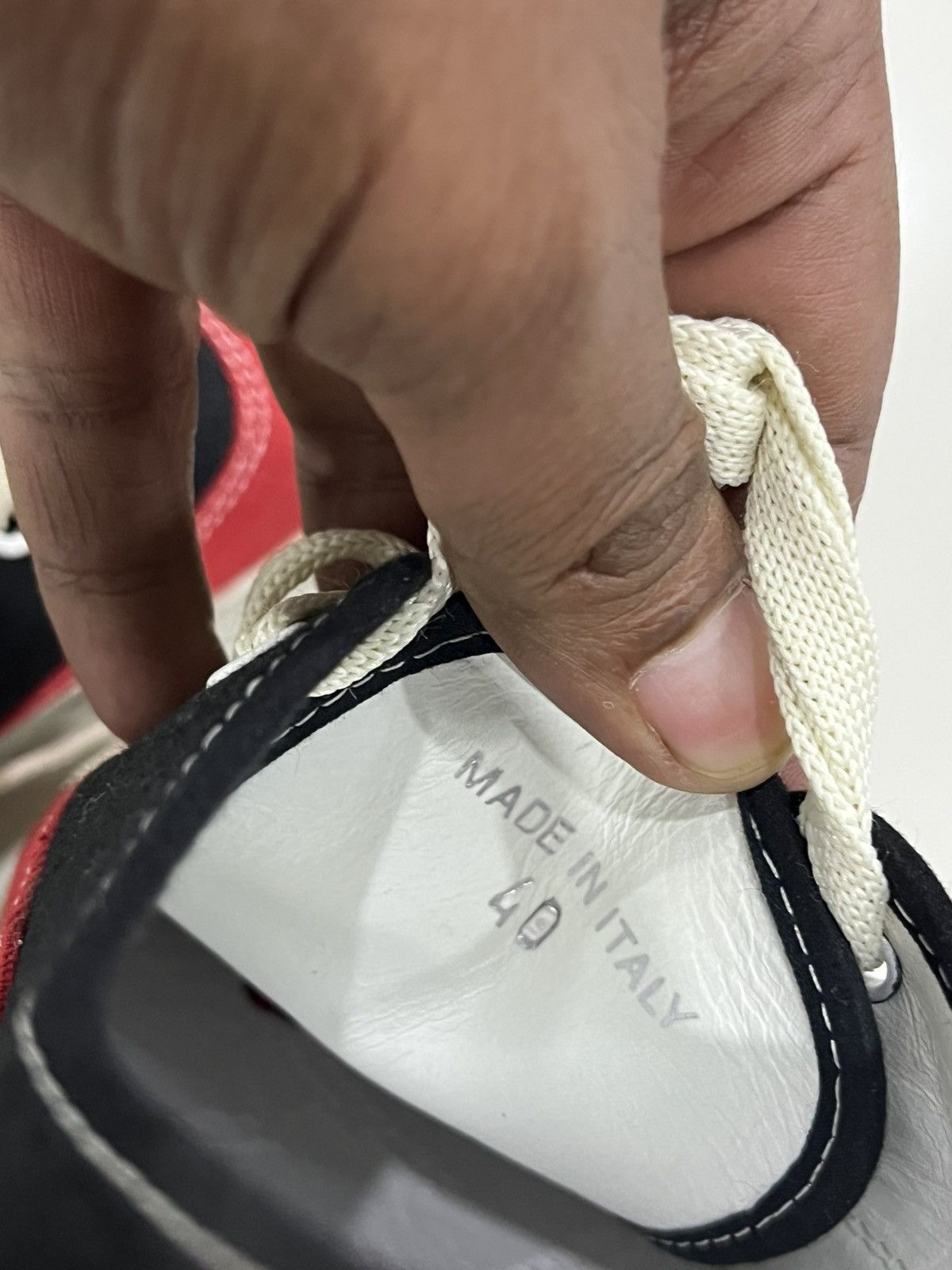 Maison Margiela Maison Margiela Tabi Canvas Sneakers EU:40 RED Size US 7 / EU 40 - 13 Thumbnail