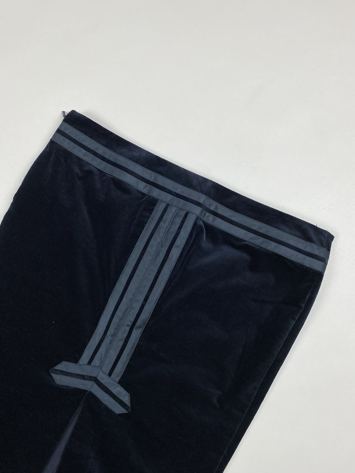 Gucci Gucci By Tom Ford Vintage 2005 Ladies Velour Pencil Skirt Size 32" / US 10 / IT 46 - 17 Thumbnail