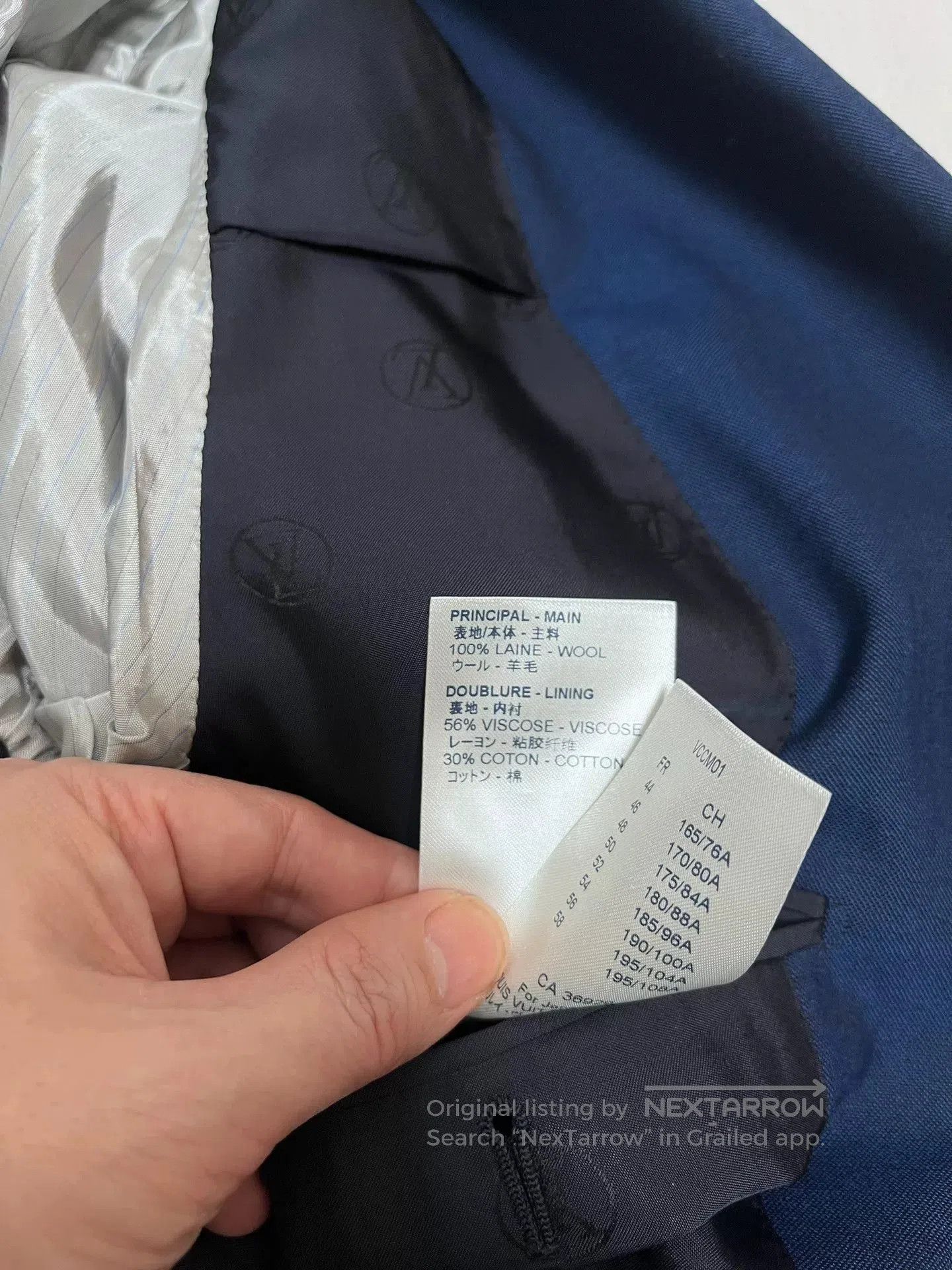 Louis Vuitton Louis Vuitton Paneled Blazer Size 46. Size US S / EU 44-46 / 1 - 6 Thumbnail