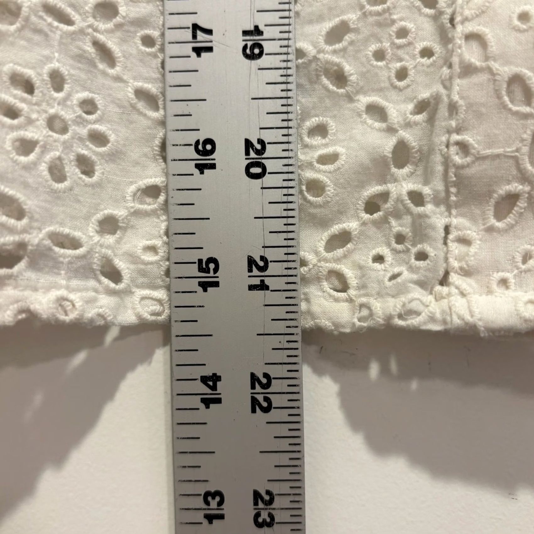 Veronica Beard VERONICA BEARD White Eyelet Lace Button Down Long Sleeve Blouse Top Size 2 Womens Size XS / US 0-2 / IT 36-38 - 6 Thumbnail