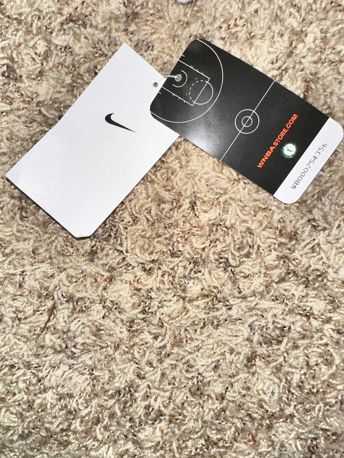 Nike Mens 2022 WNBA All-Star Game White Long Sleeve Nike T-Shirt Size US XL / EU 56 / 4 - 8 Thumbnail