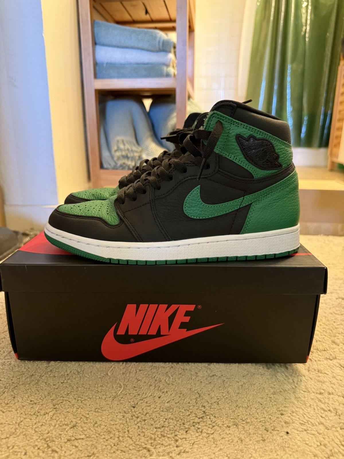 Nike Air Jordan 1 Retro OG High - Pine Size US 9 / EU 42 - 6 Thumbnail