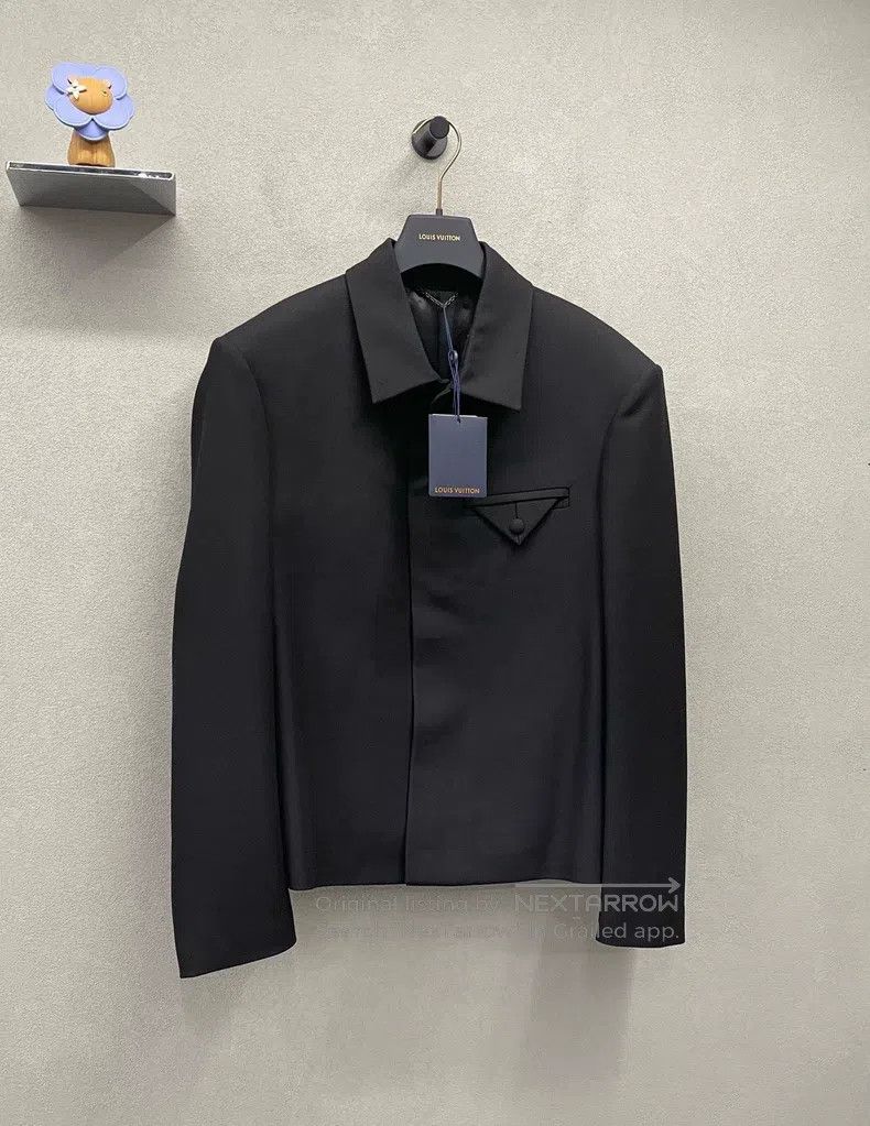 Louis Vuitton Louis Vuitton Logo Letter Beaded Black Blazer jacket Size US M / EU 48-50 / 2 - 3 Thumbnail