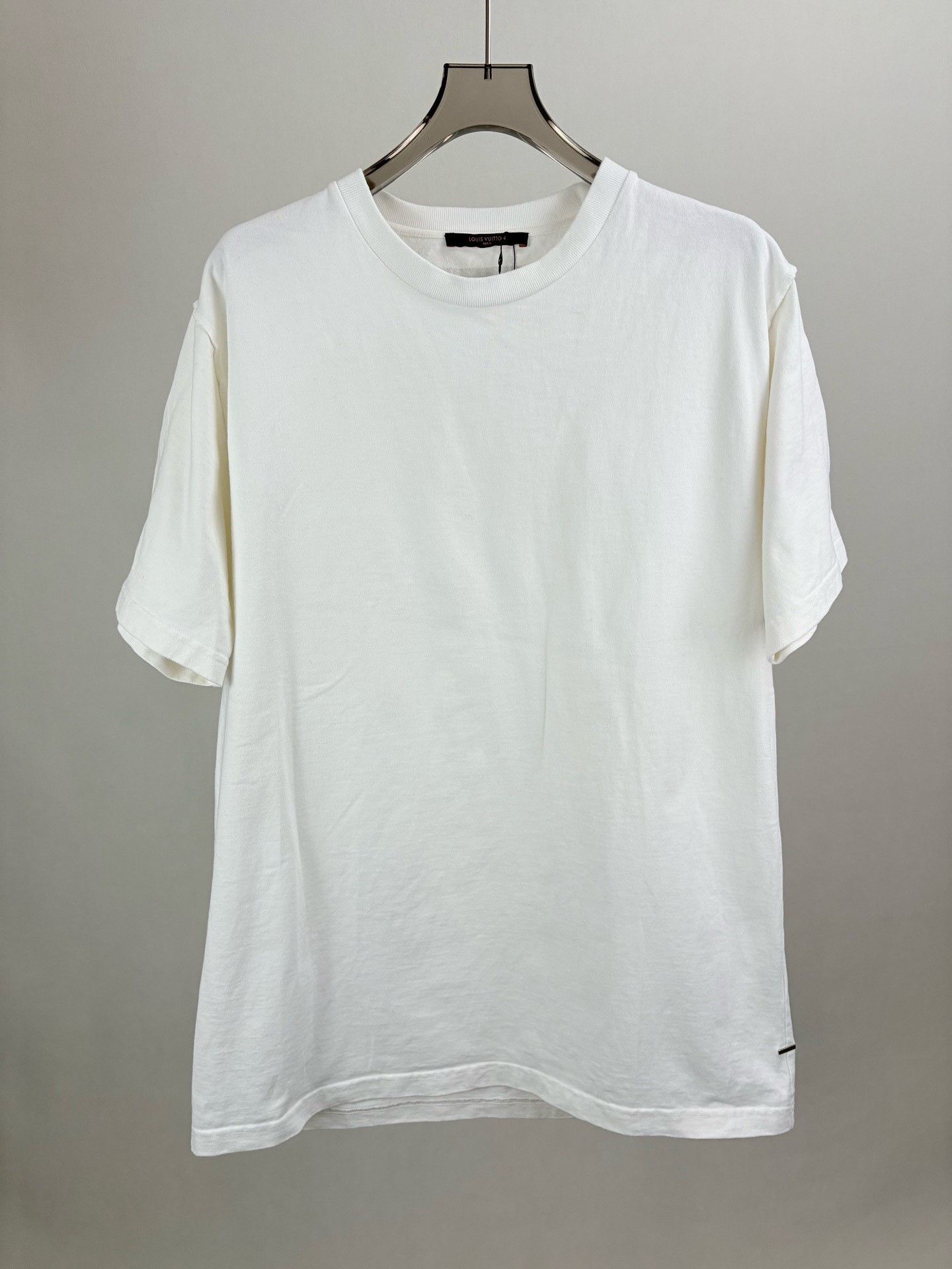 Louis Vuitton Louis Vuitton White Short-Sleeve T-Shirt Size US XXL / EU 58 / 5 - 1 Thumbnail