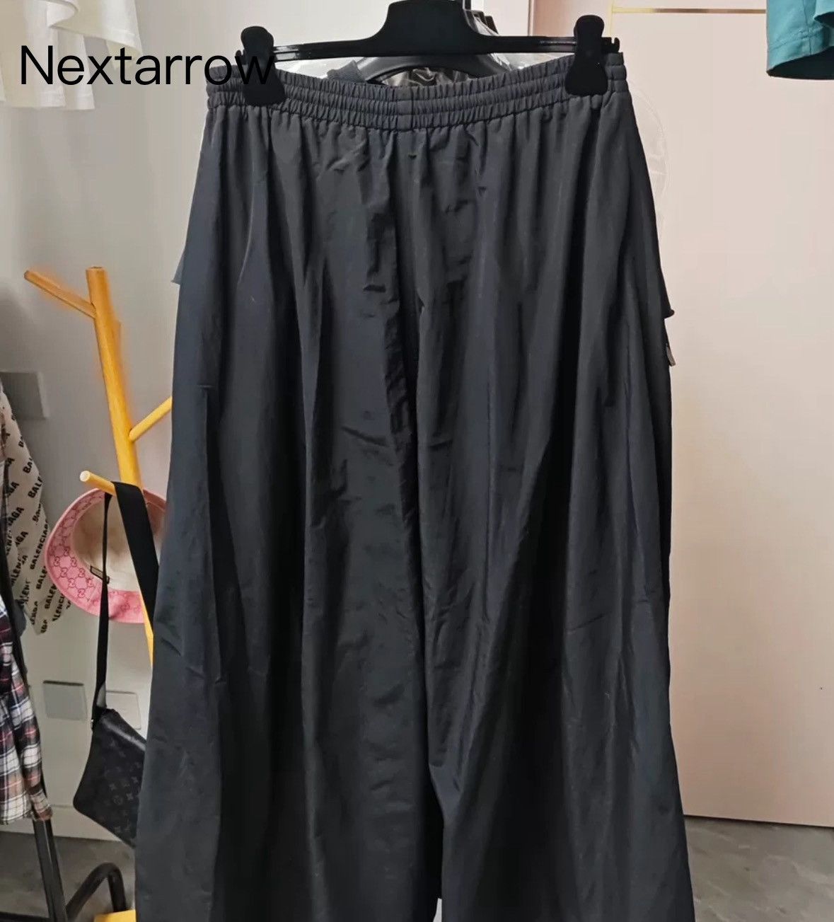 Balenciaga Balenciaga 22FW show B silhouette sports skirt pants Size US 38 / EU 54 - 2 Thumbnail