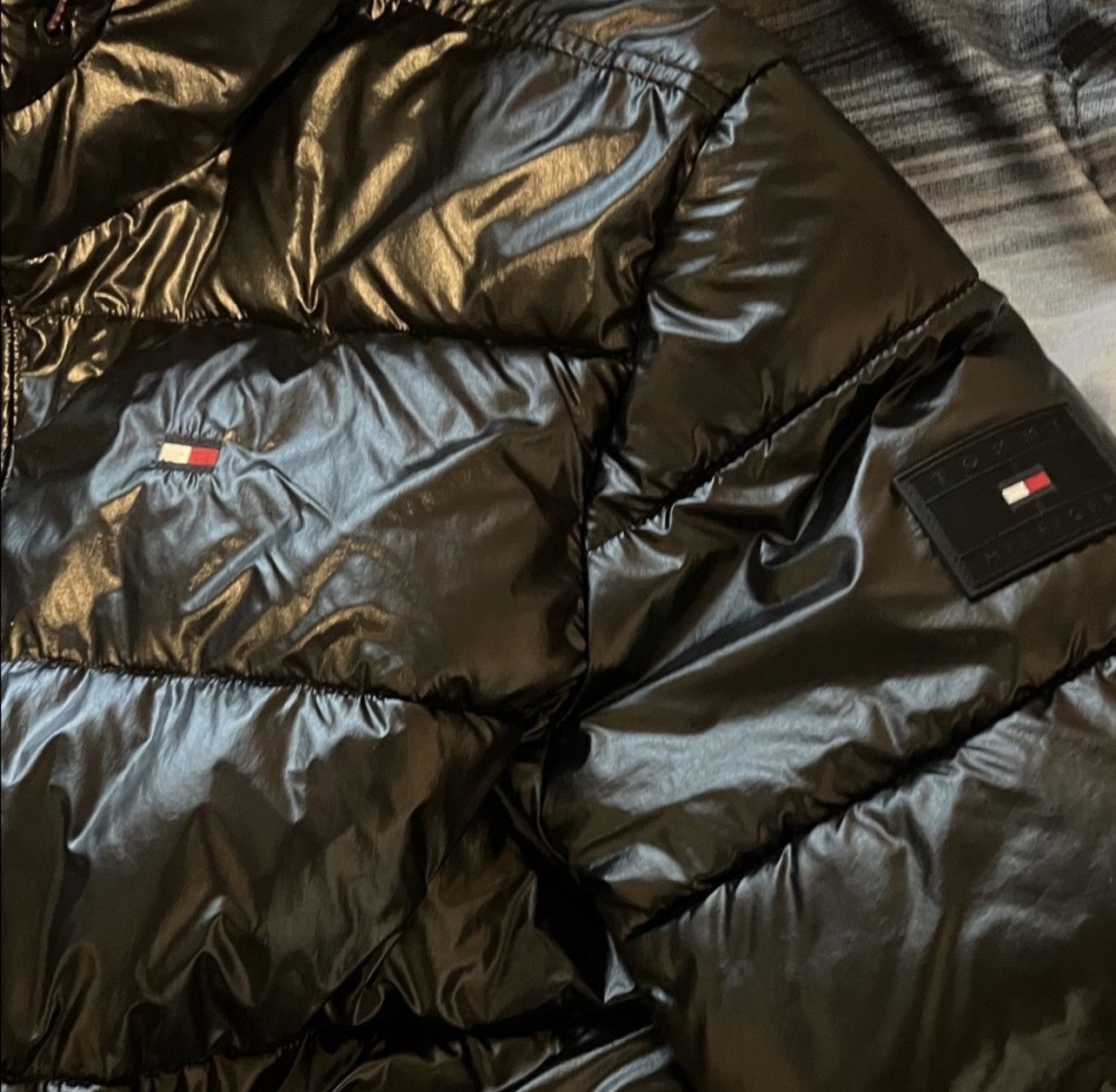 Tommy Hilfiger Tommy Hilfiger XL Black Glossy Puffer Jacket Size US XL / EU 56 / 4 - 5 Thumbnail