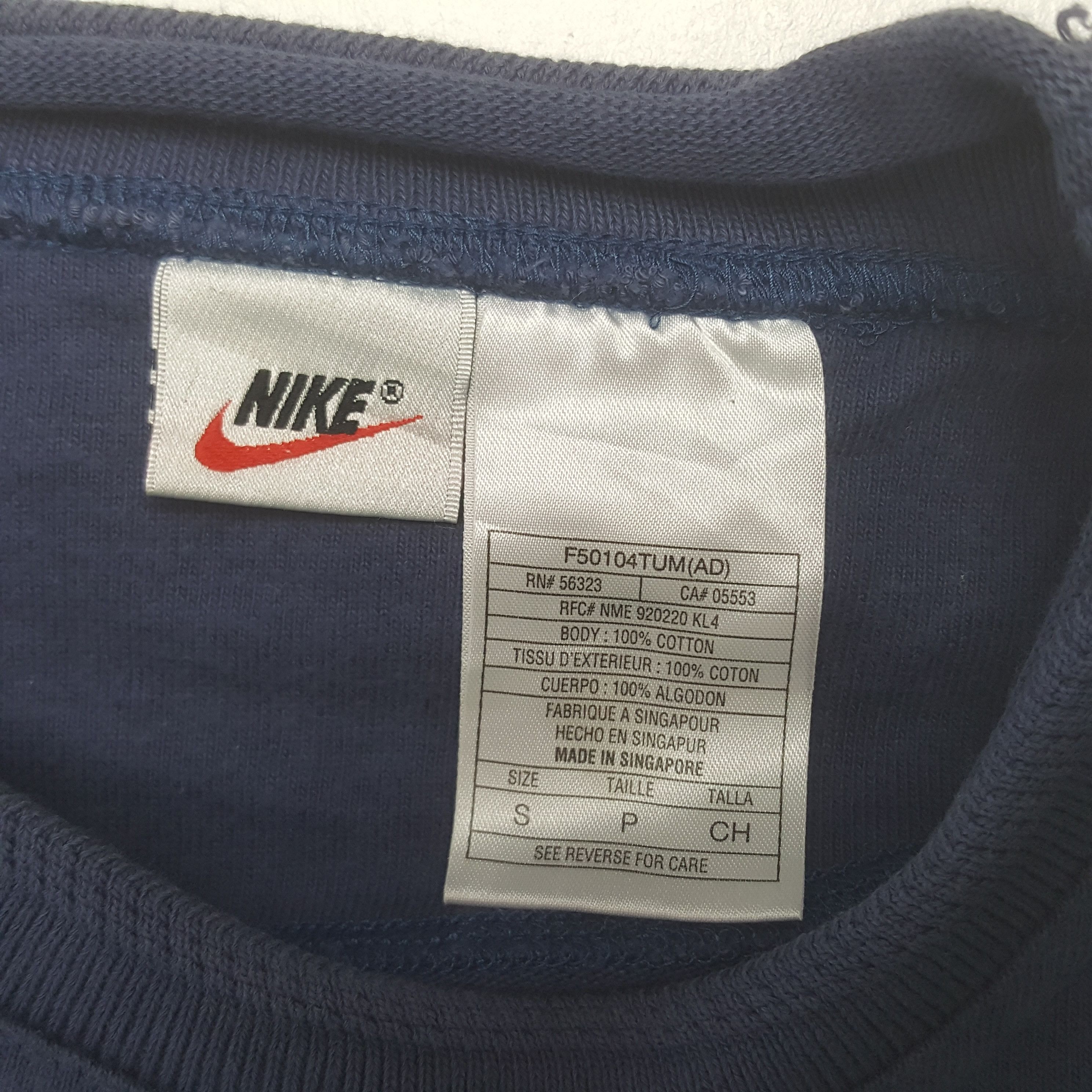 Nike Vintage Nike Air Embroidery Sports Style Sweatshirt C313N6 Size US L / EU 52-54 / 3 - 6 Thumbnail