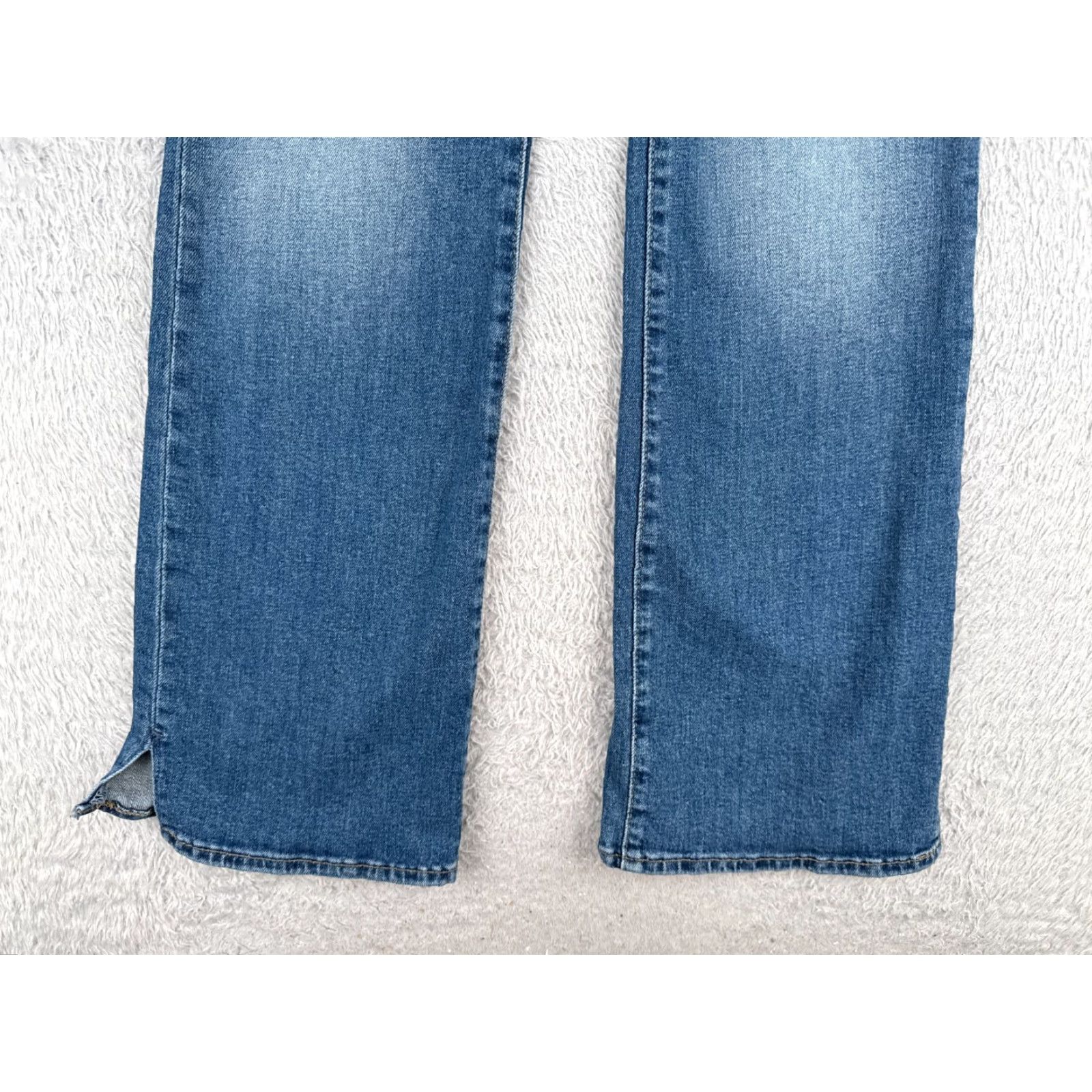 Gap Gap Jeans Girls 16 Blue Denim Bootcut 26x30 Regular Mid Rise Vintage-Adjacent Cotton Blend 5-Pocket Denim Jeans Womens Boys? Size 38" / US 16 / IT 52 - 2 Thumbnail