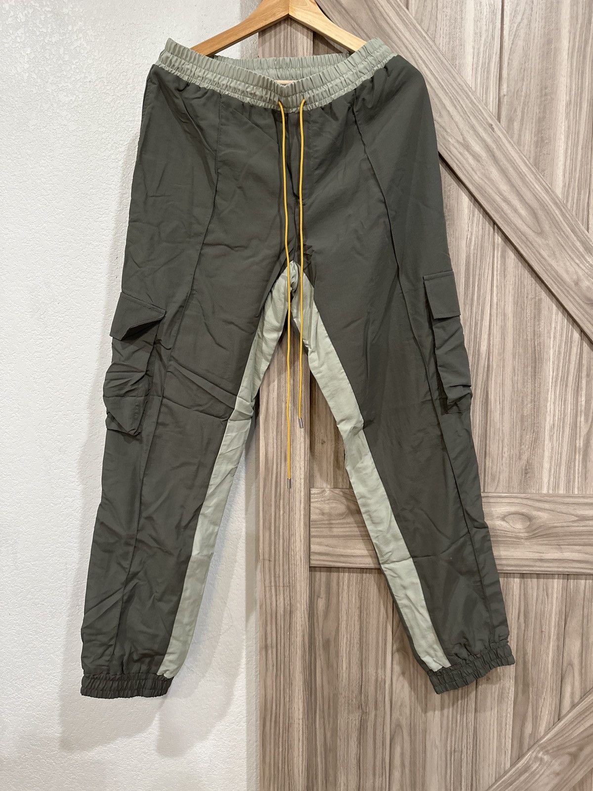 Rhude Rhude cargo flight pants size XL NWT Size US 38 / EU 54 - 1 Thumbnail