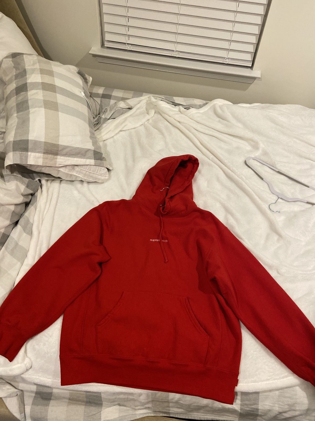 Supreme Supreme logo Size US M / EU 48-50 / 2 - 1 Thumbnail