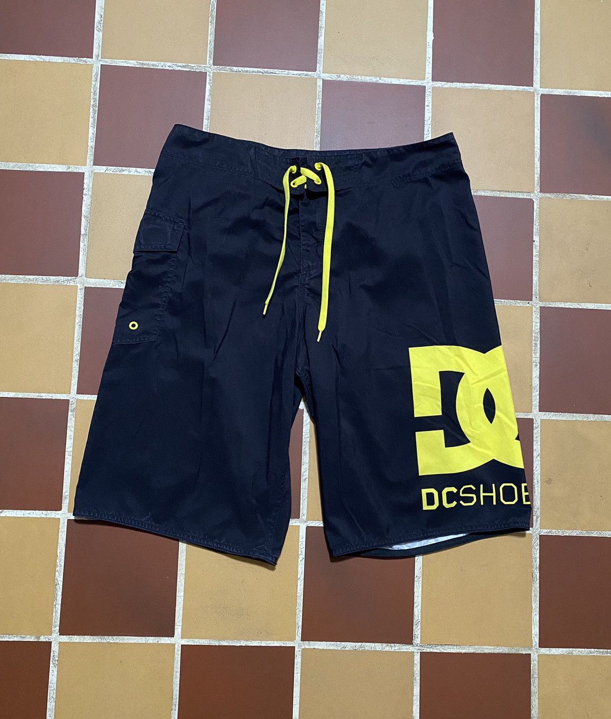 DC Vintage Y2K DC Shoes Shorts Skater Size US 34 / EU 50 - 1 Thumbnail