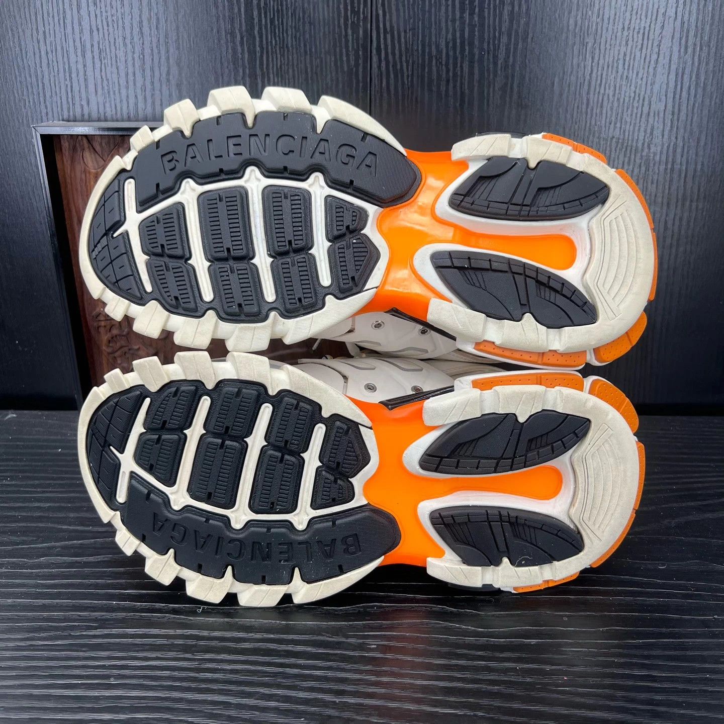 Balenciaga Balenciaga Track White Orange 40 New Slight Oxid Size US 7 / EU 40 - 7 Thumbnail