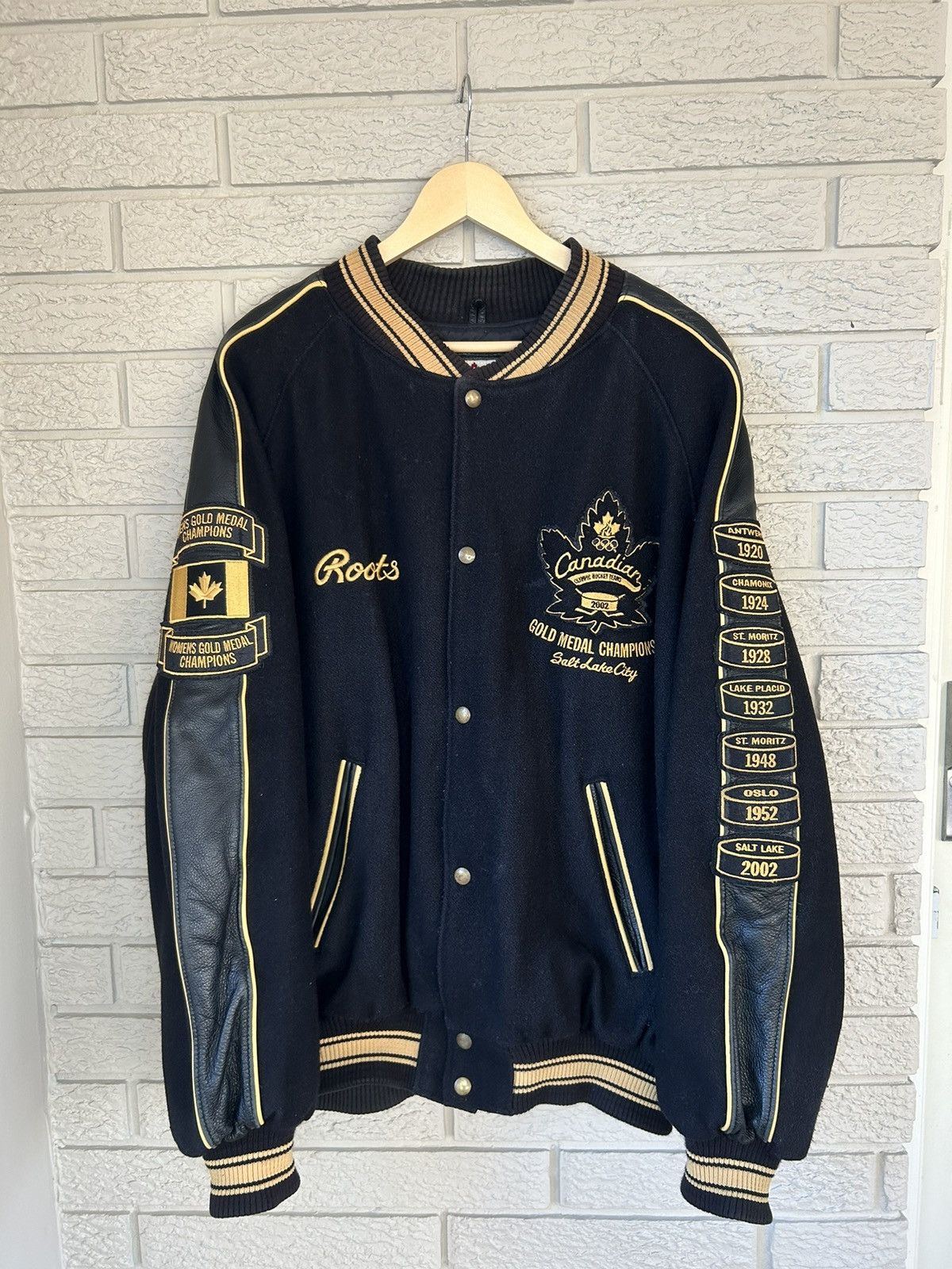 Roots Vintage Roots Team Canada Olympic Wool Leather Bomber Jacket Size US XL / EU 56 / 4 - 1 Thumbnail