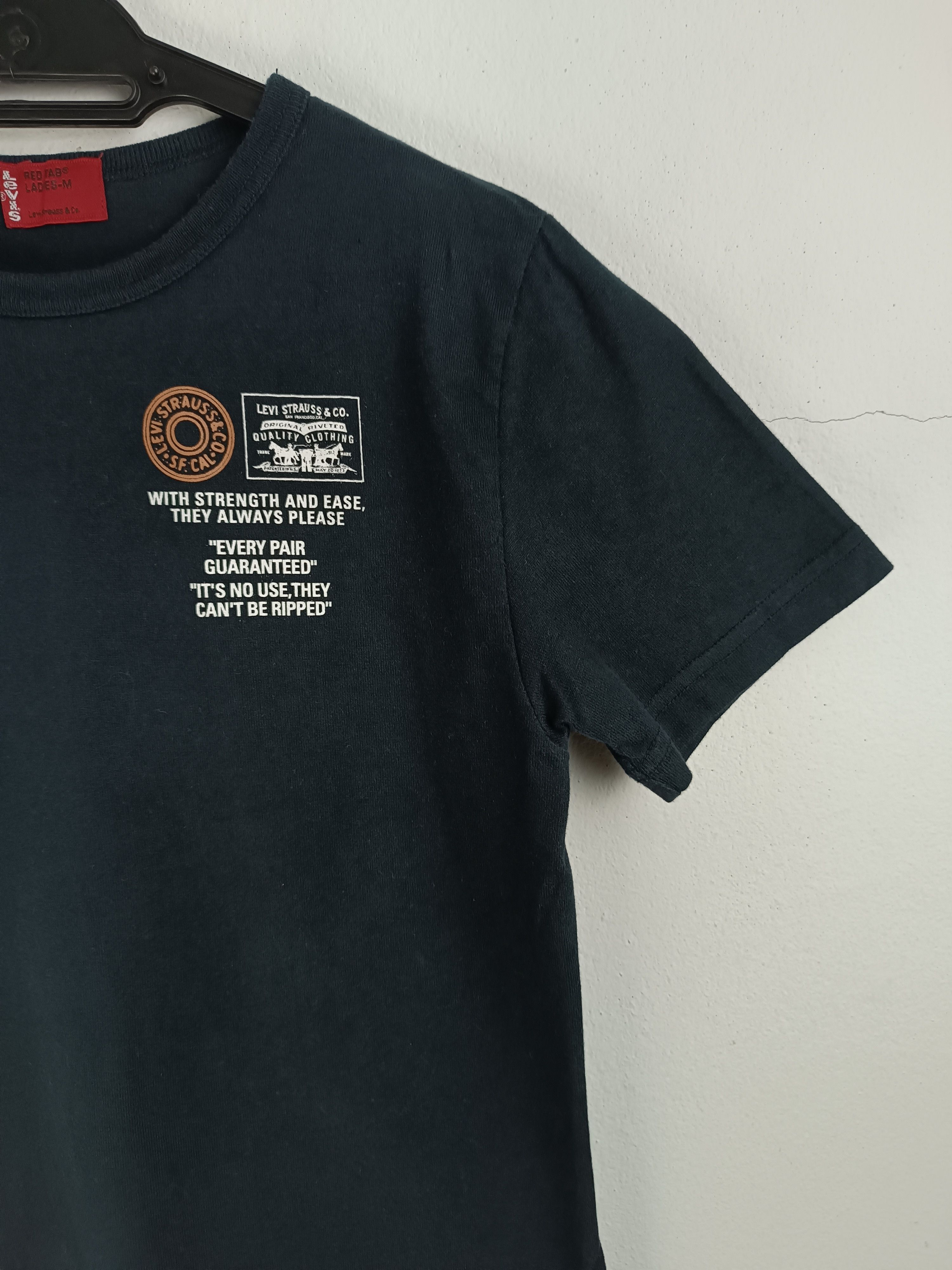 Levi's VINTAGE Y2K LEVI'S YOUTH SIZE TEE Size US XS / EU 42 / 0 - 6 Thumbnail