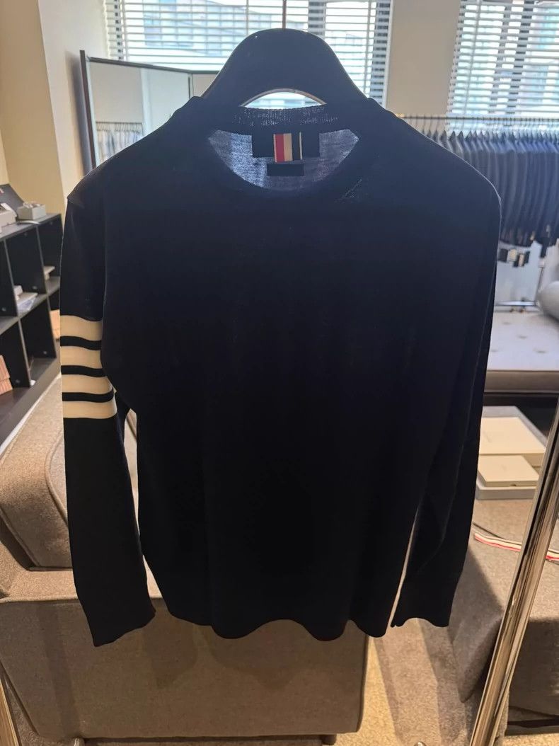 Thom Browne Thom browne Classic four-bar pullover sweater 2503-Nextarro Size US M / EU 48-50 / 2 - 2 Thumbnail