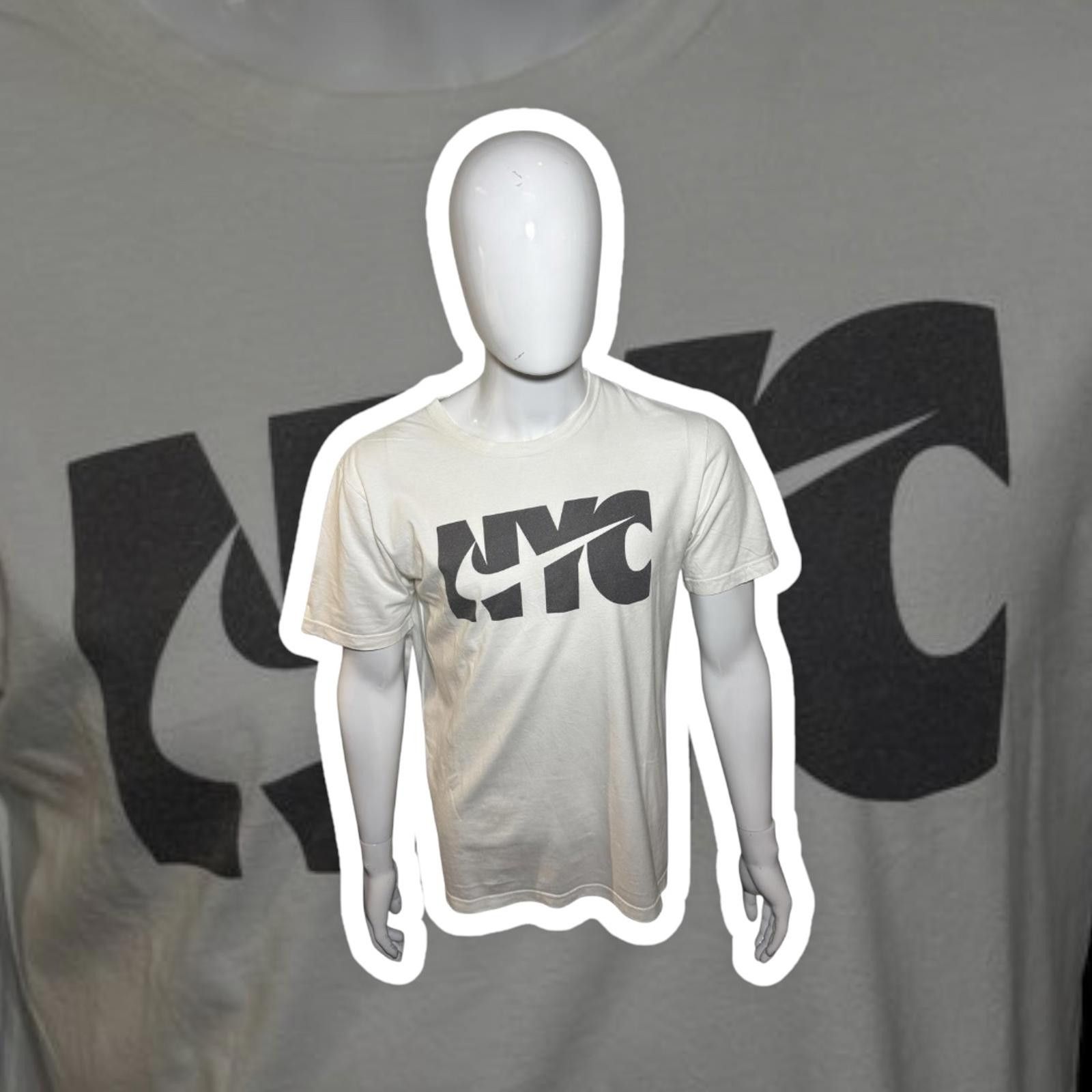 Nike Stylish NYC Graphic Tee - Perfect for Casual Wear Size US M / EU 48-50 / 2 - 1 Thumbnail