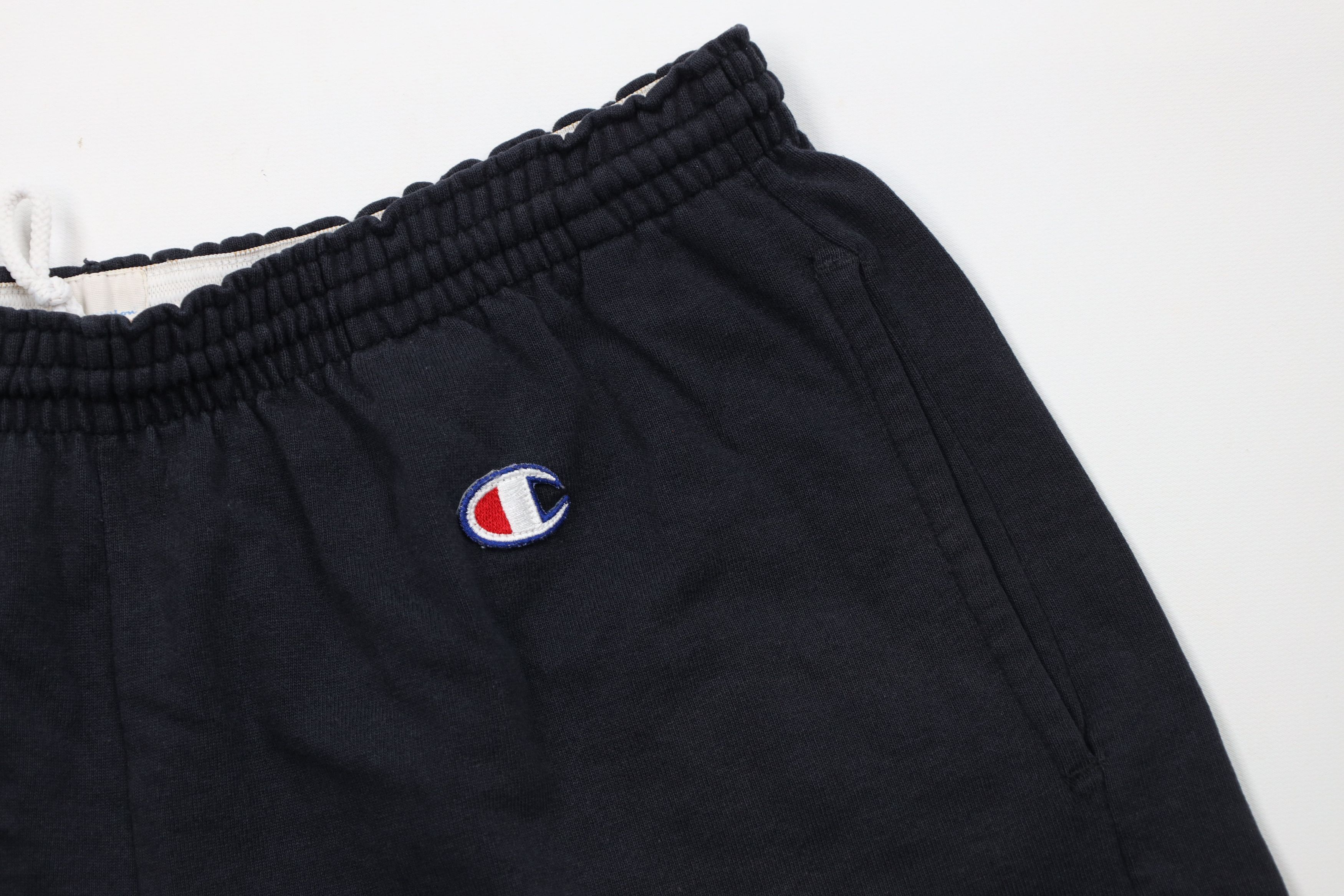 Champion Vintage 90s Champion Spell Out Heavy Above Knee Shorts Black Size US 36 / EU 52 - 3 Thumbnail