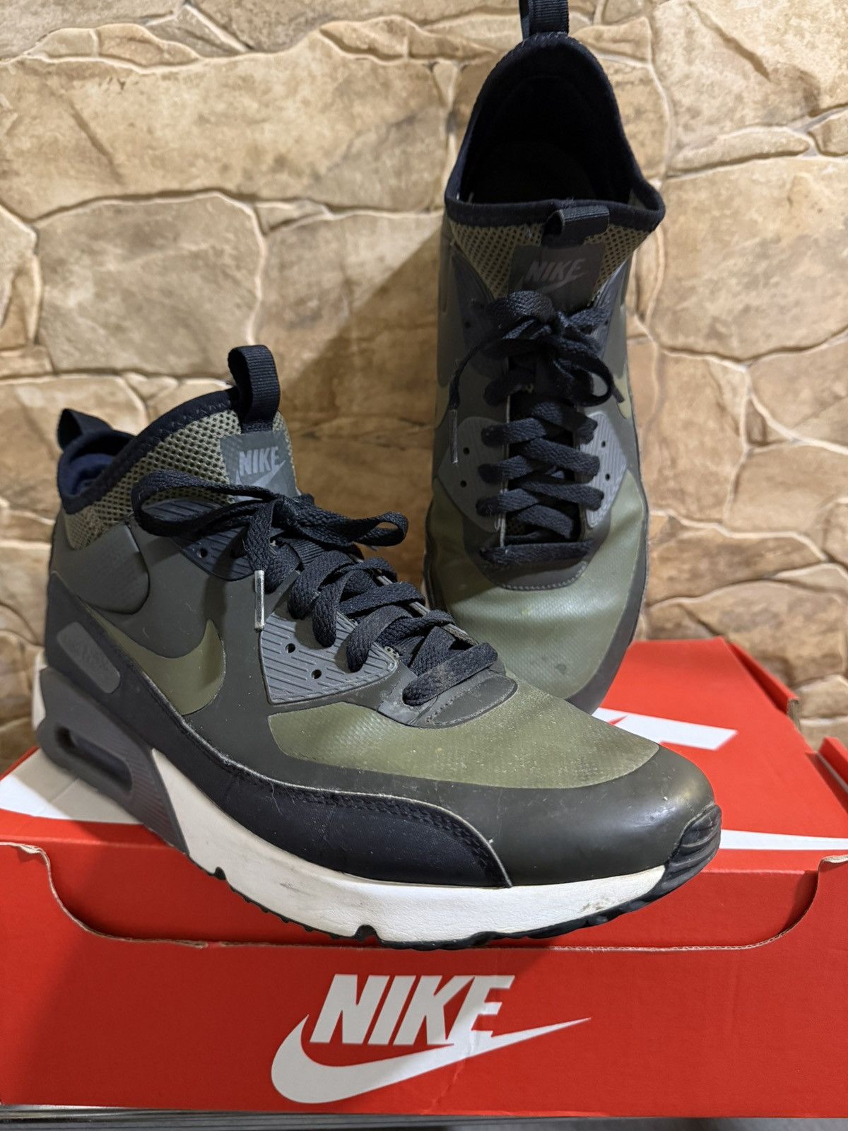 Nike Airmax 90 Size US 9.5 / EU 42-43 - 1 Thumbnail