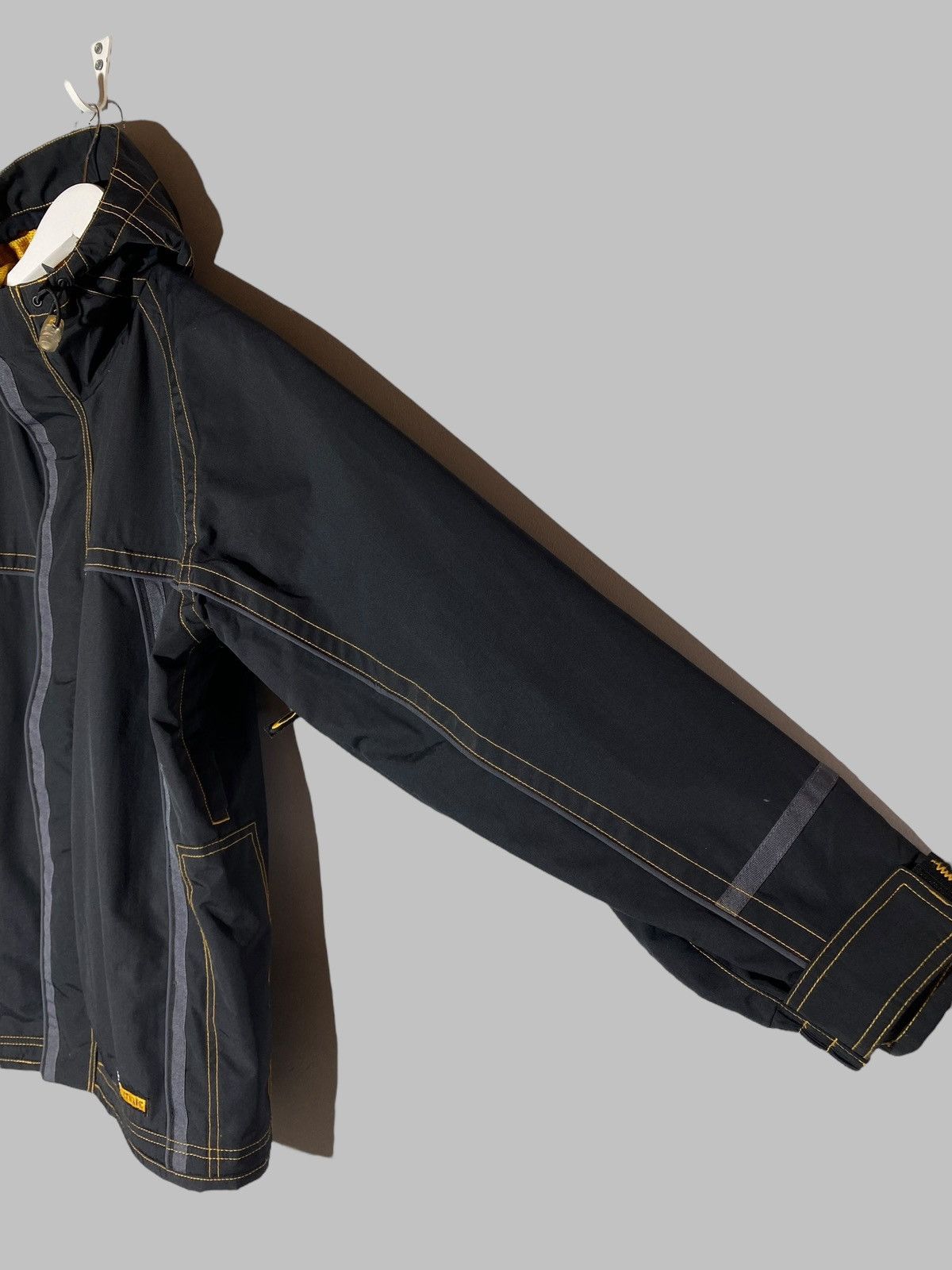 🔥 Y2K OAKLEY SOFTWARE TECH JACKET BLACK YELLOW VIBES