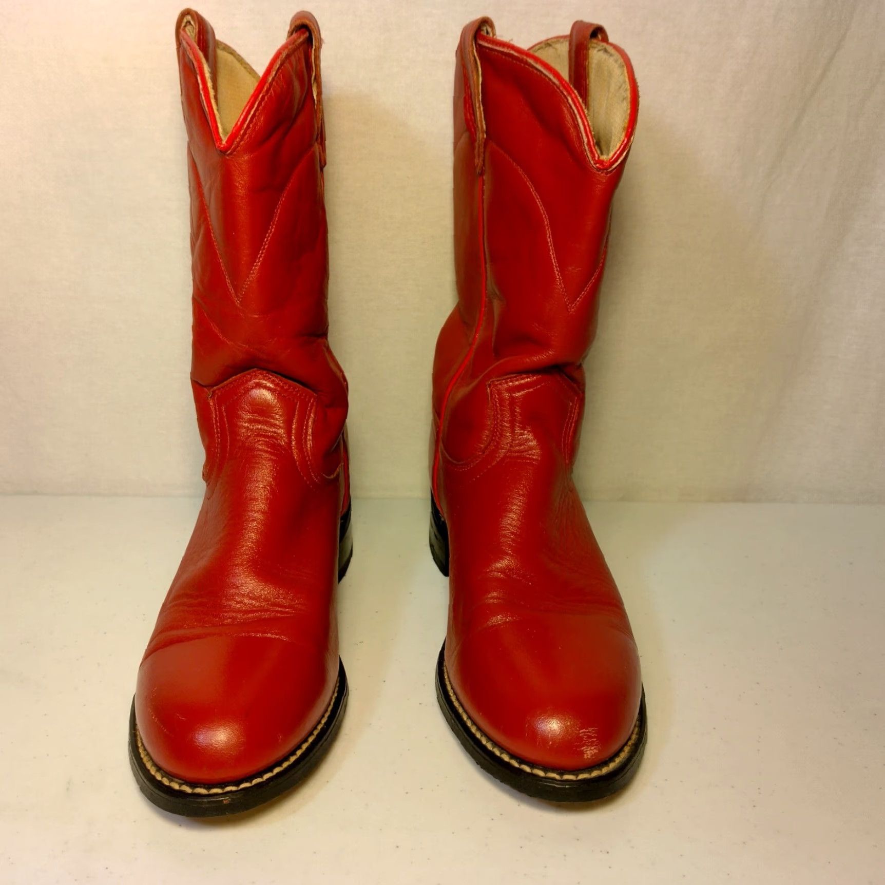 Ariat VINTAGE Ariat Boots Women Size 5.5 Red Leather Western Ranchwear Cowgirl USA Made Boots Women Red Leather Western Ranchwear Cowgirl USA Made Size US 6 / IT 36 - 2 Thumbnail