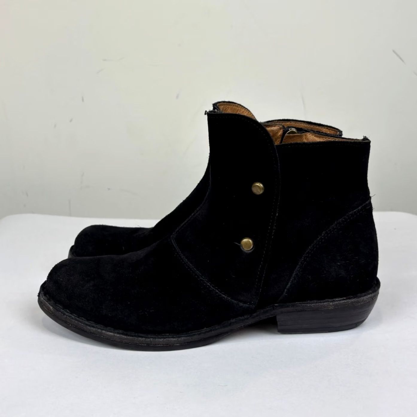 Vintage Fiorentini + Baker Suede Bootie Ankle Zip Women’s 36 US 6 Black Preowned, Cracked Outsole, Scuffs, Bootie, Women, Shoes Size US 8 / IT 38 - 5 Thumbnail