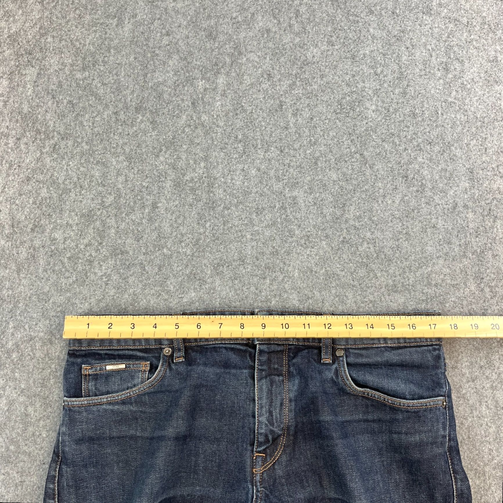 Hugo Boss HUGO BOSS Jeans Maine 3 34 Regular Tapered 5-Pocket Denim Dark Wash Blue Stretch 30 Inside Leg Mens Jeans Size US 34 / EU 50 - 6 Thumbnail