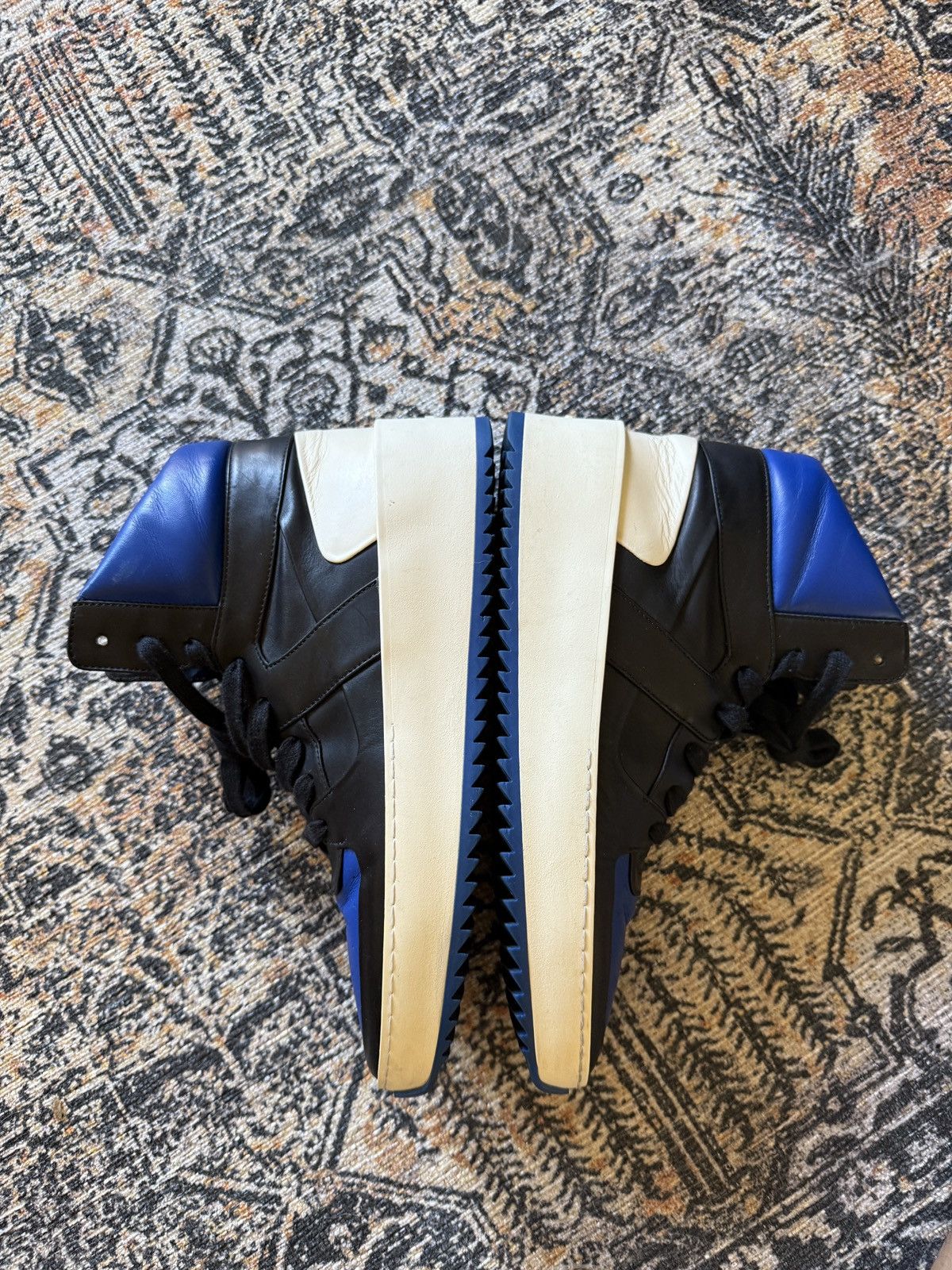 Fear of God Fear of God Basketball Sneaker Size 41 US 9 USED Size US 9 / EU 42 - 1 Thumbnail